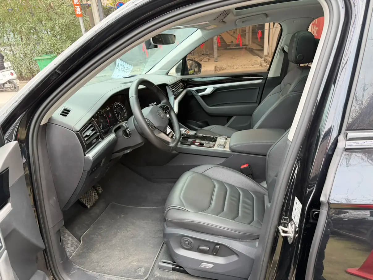 Volkswagen Touareg 2022 г. 46095 км. — фото 6