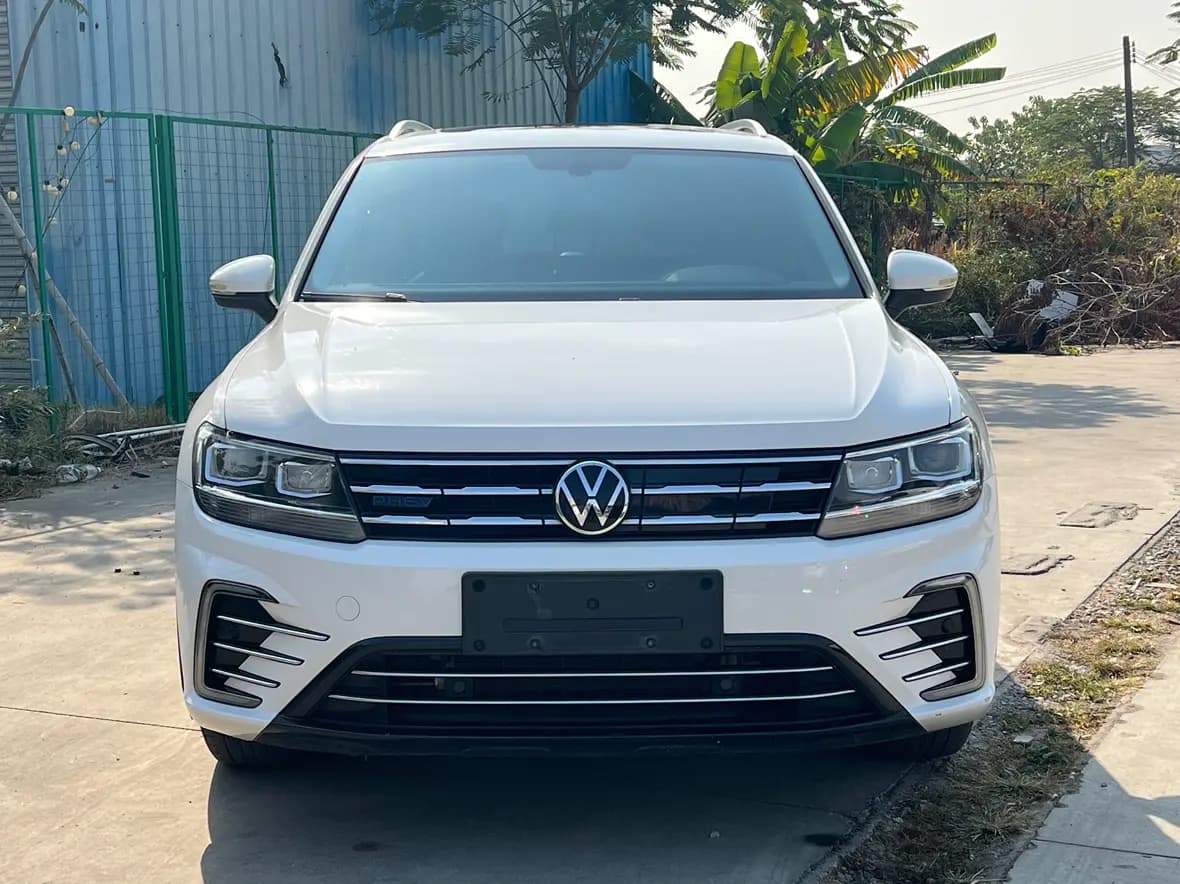 Volkswagen Tiguan L PHEV 2021 г. 96068 км. — фото 2