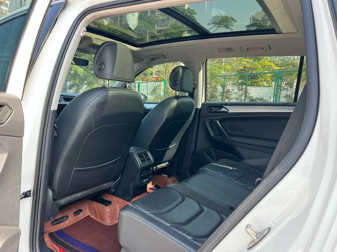 Volkswagen Tiguan L PHEV 2021 г. 96068 км. — фото 6