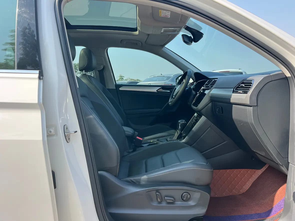 Volkswagen Tiguan L PHEV 2021 г. 96068 км. — фото 7