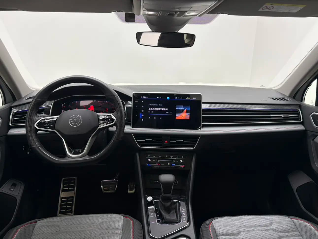 Volkswagen Tiguan L 2023 г. 39070 км. — фото 10