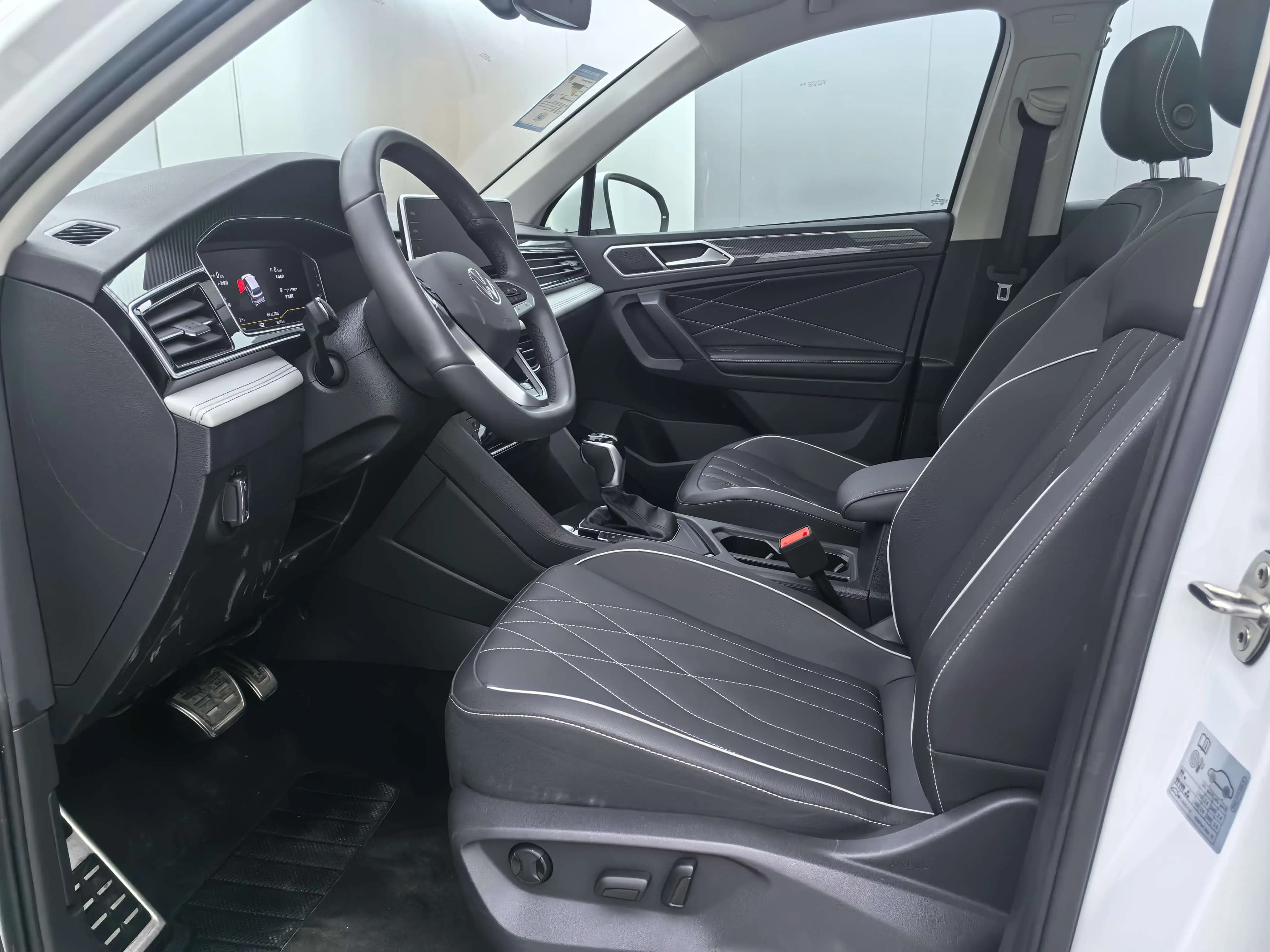 Volkswagen Tiguan L 2024 г. 8271 км. — фото 12
