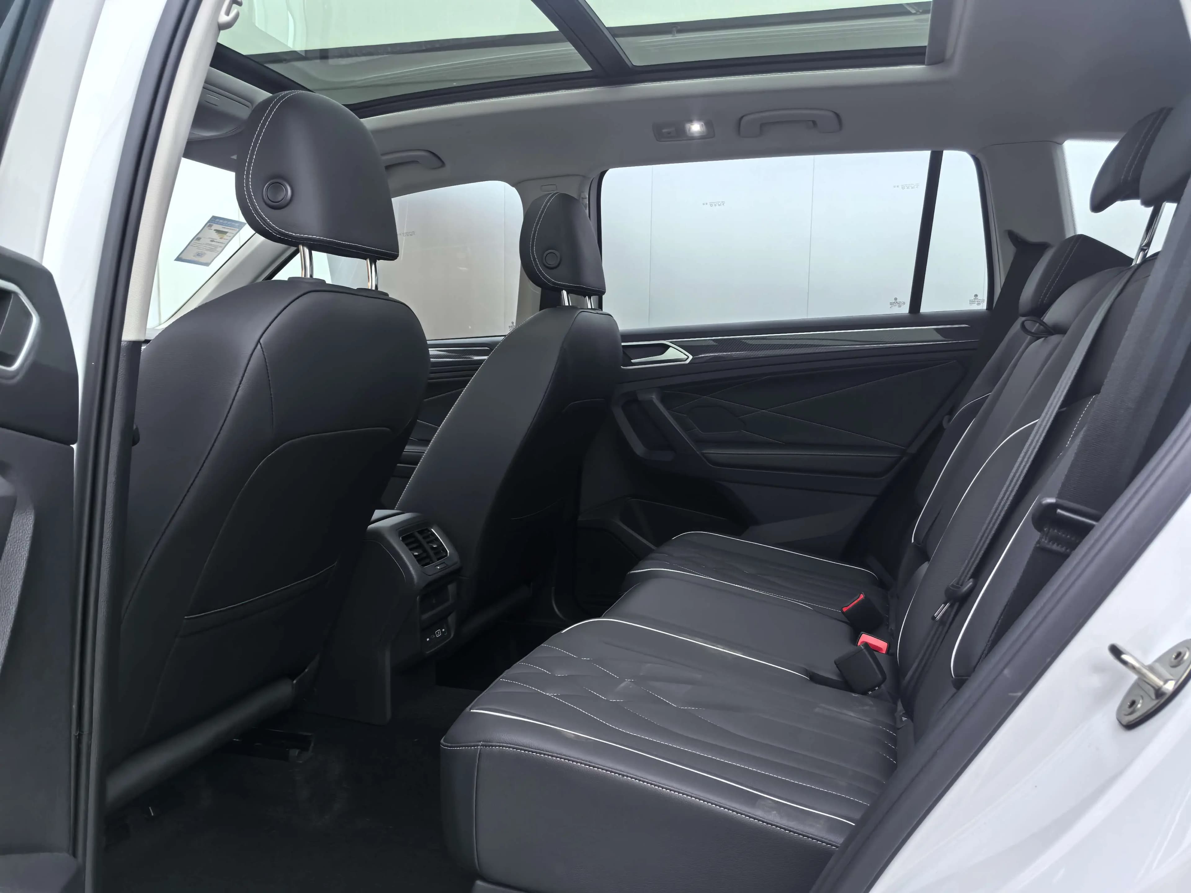 Volkswagen Tiguan L 2024 г. 8271 км. — фото 13