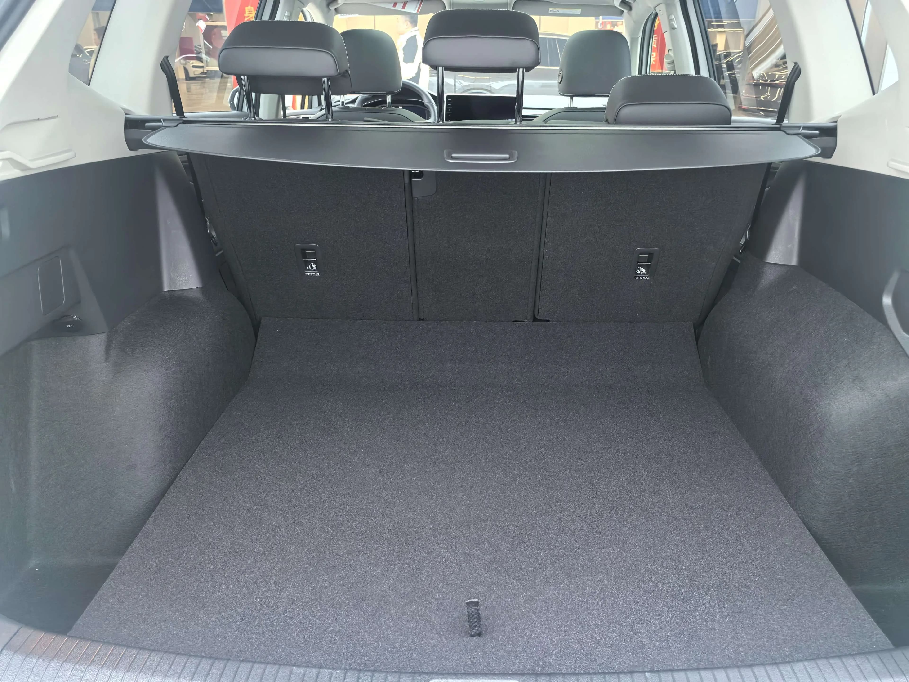 Volkswagen Tiguan L 2024 г. 8271 км. — фото 14