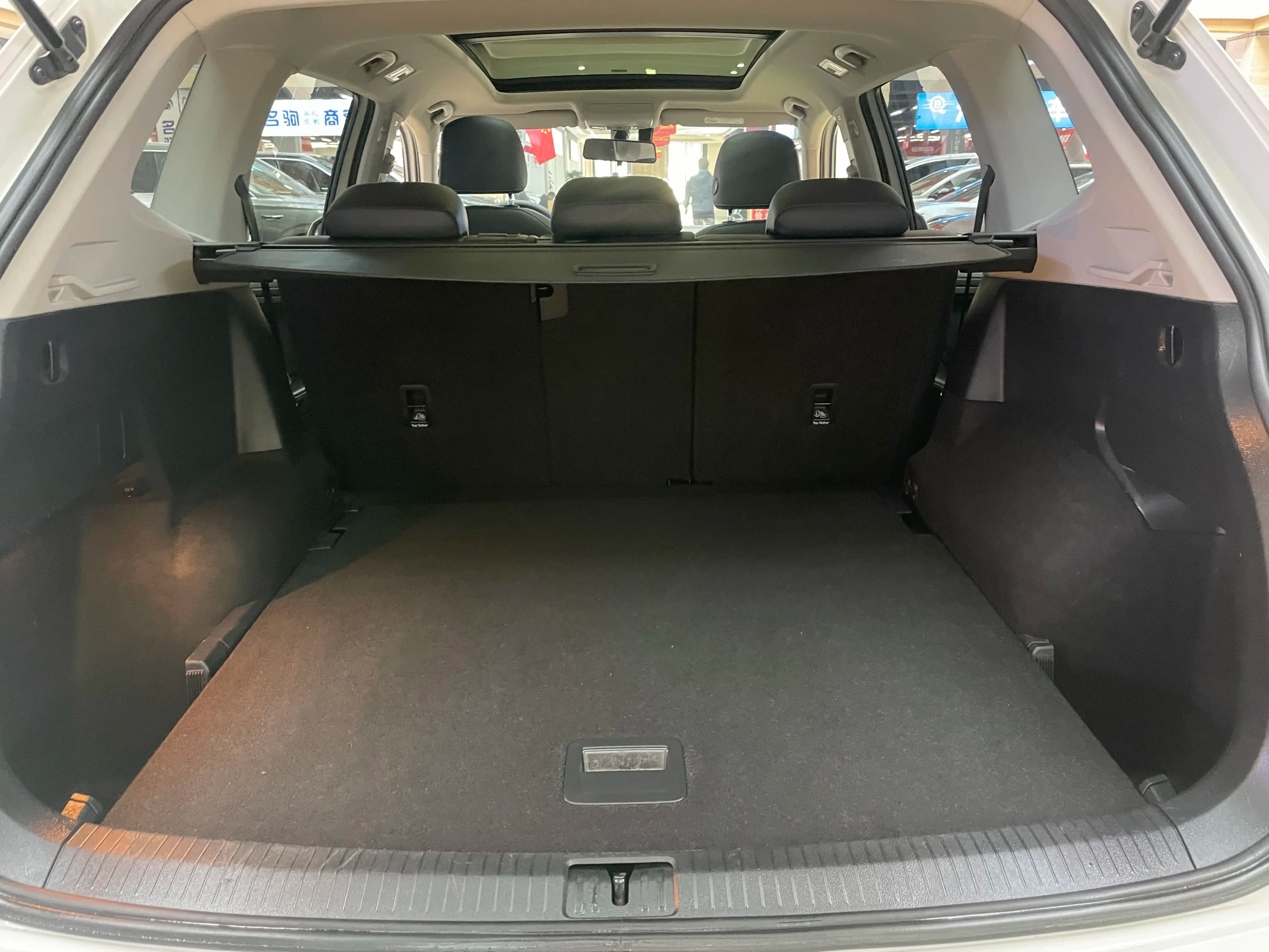 Volkswagen Tiguan L 2021 г. 42073 км. — фото 16
