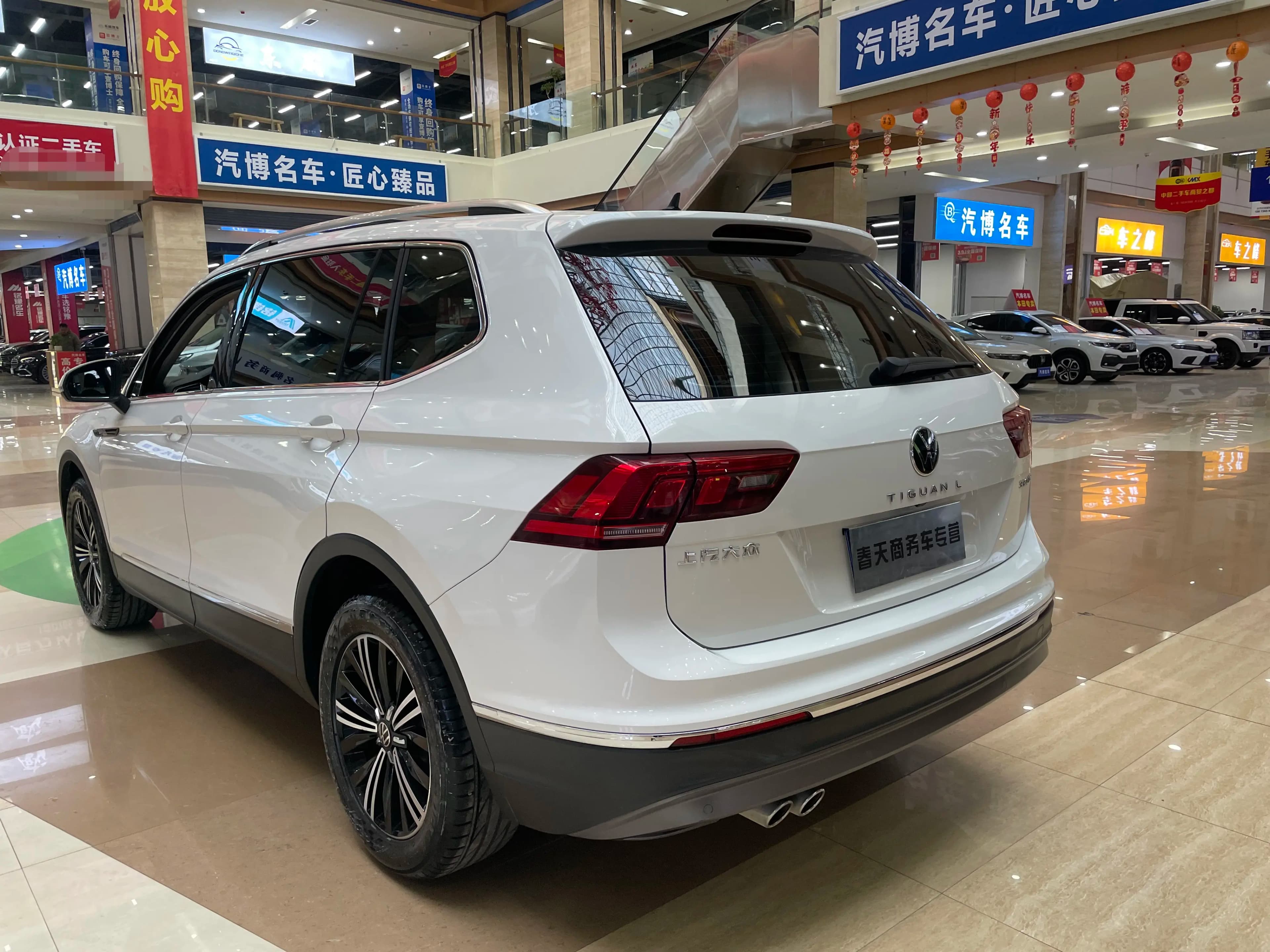 Volkswagen Tiguan L 2021 г. 42073 км. — фото 4