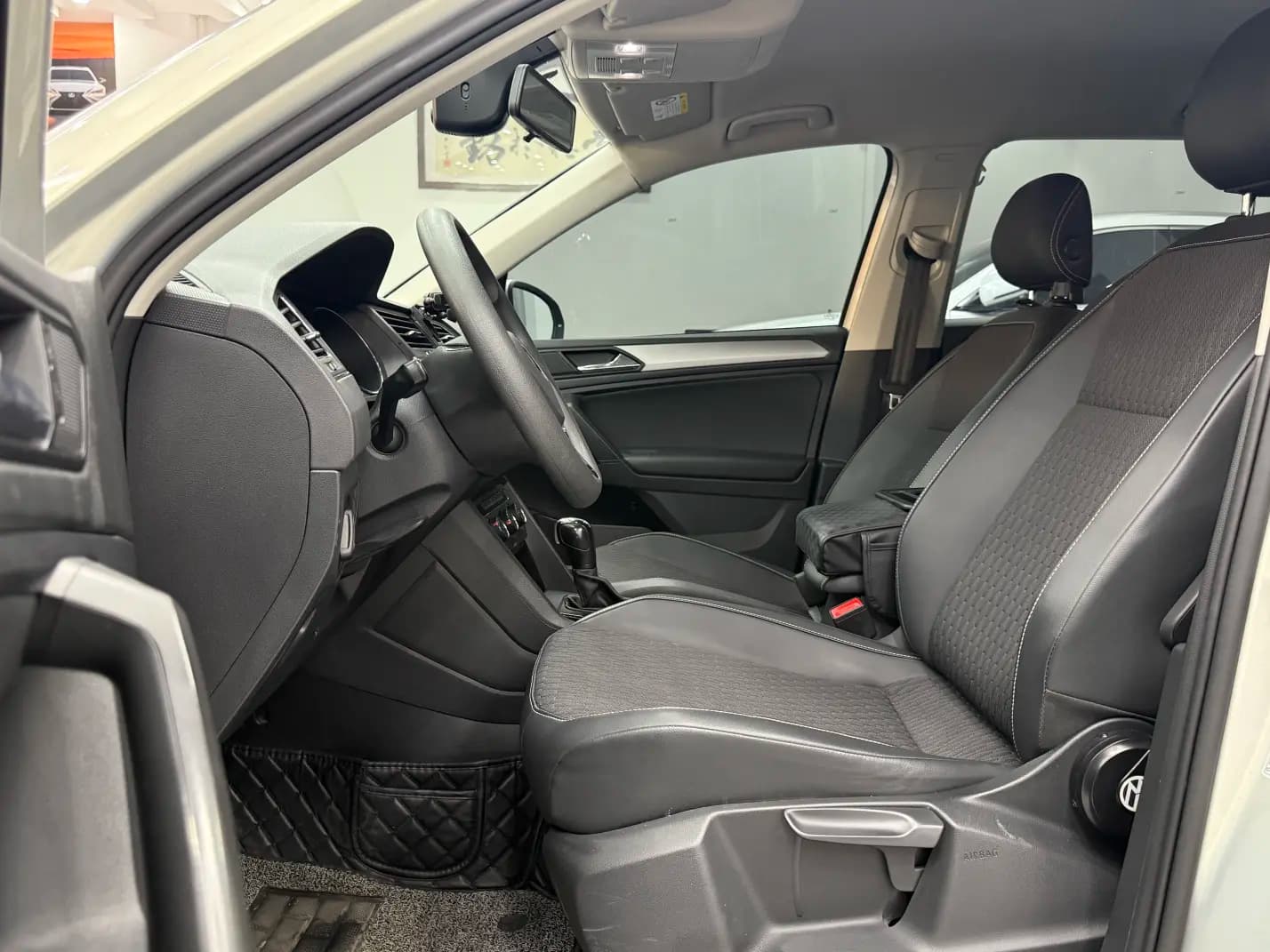 Volkswagen Tiguan L 2021 г. 106074 км. — фото 17