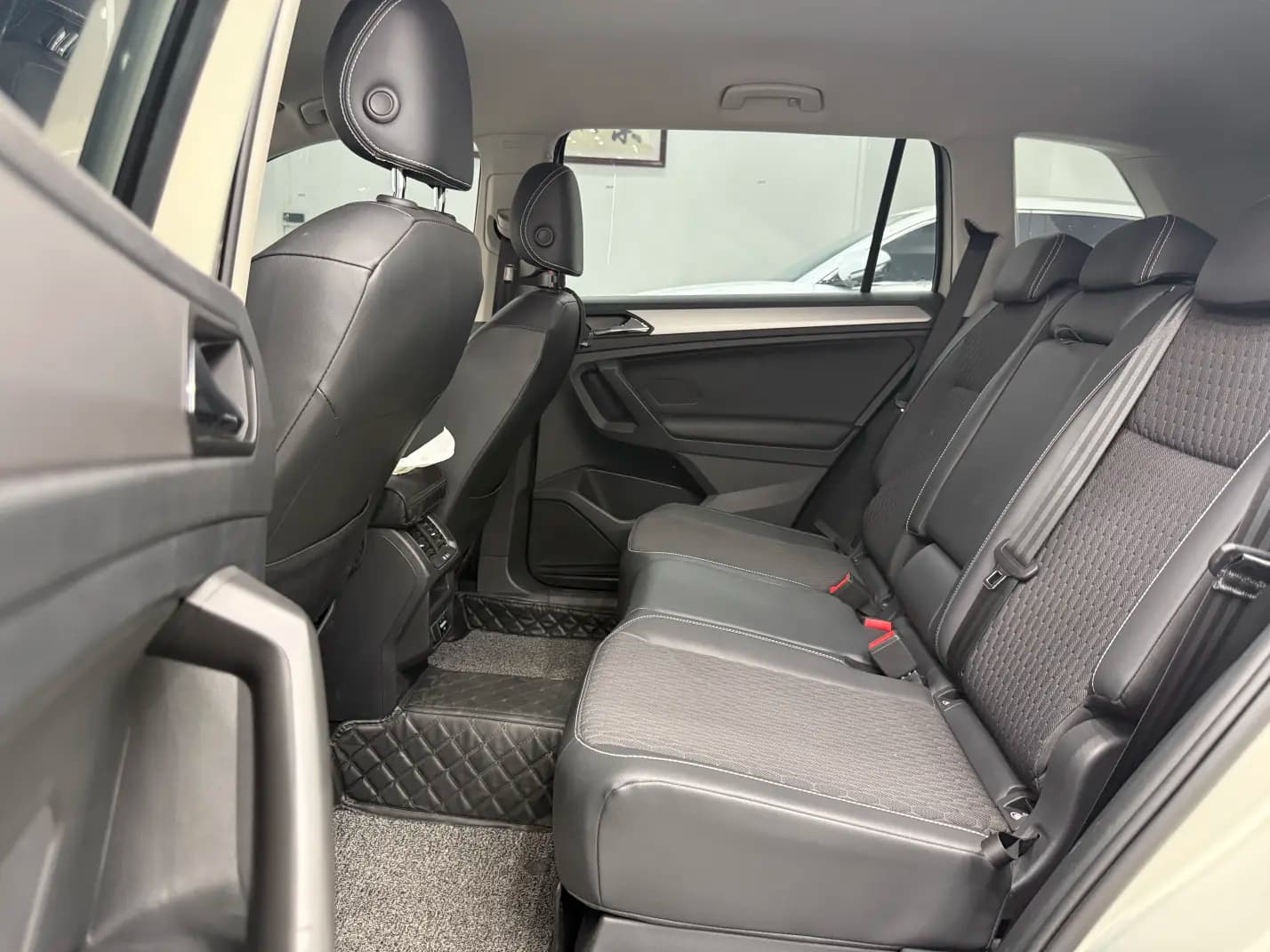Volkswagen Tiguan L 2021 г. 106074 км. — фото 18
