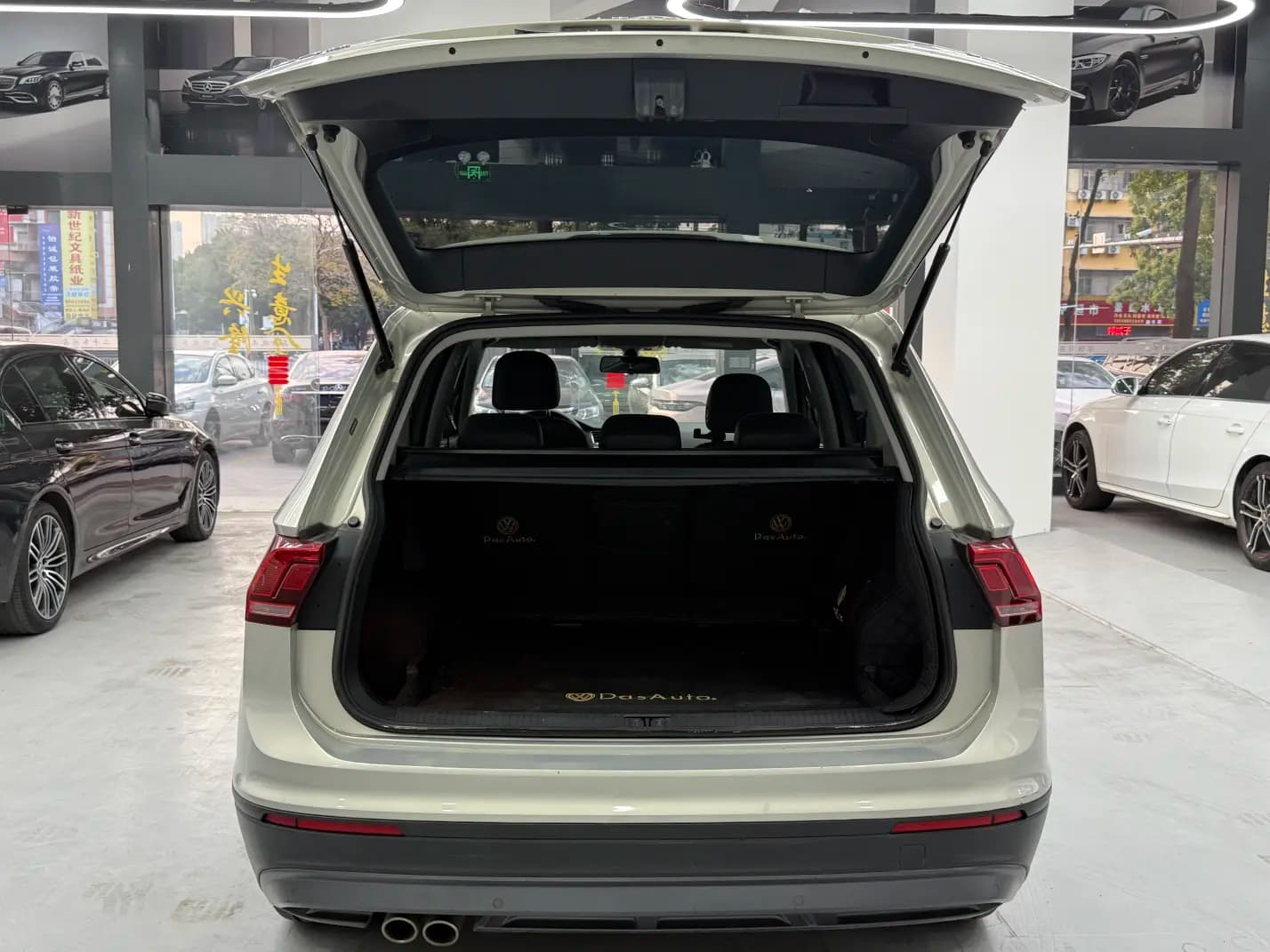 Volkswagen Tiguan L 2021 г. 106074 км. — фото 19