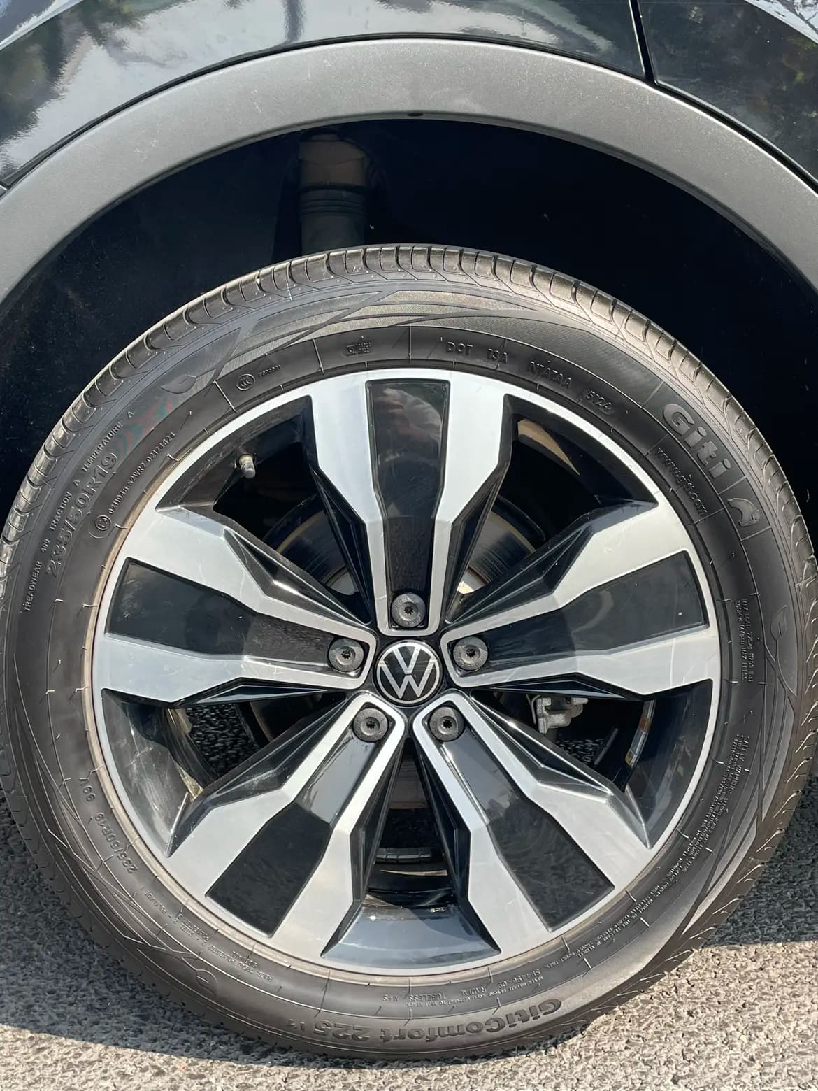 Volkswagen Tiguan L 2021 г. 50076 км. — фото 14