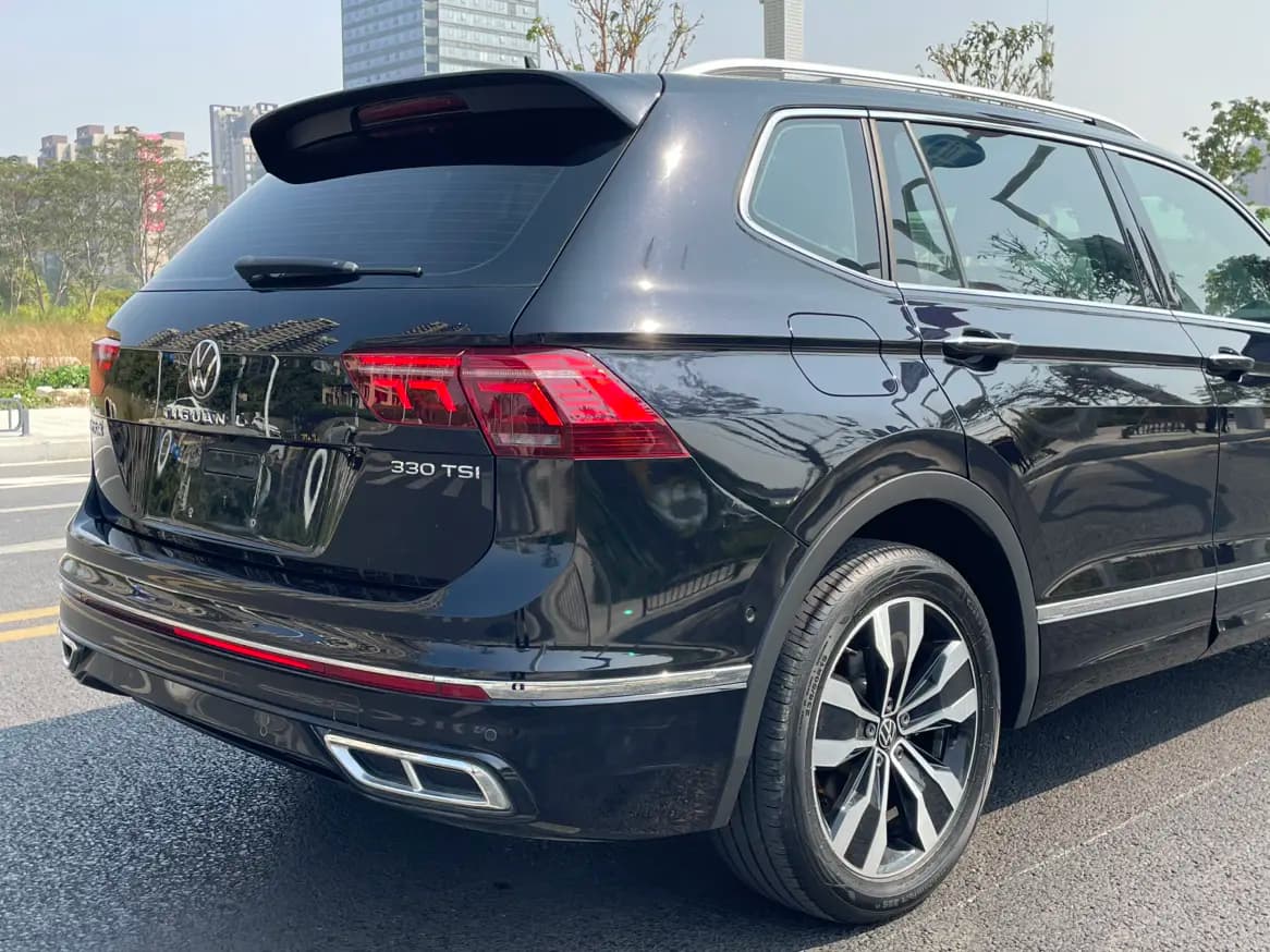 Volkswagen Tiguan L 2021 г. 50076 км. — фото 16