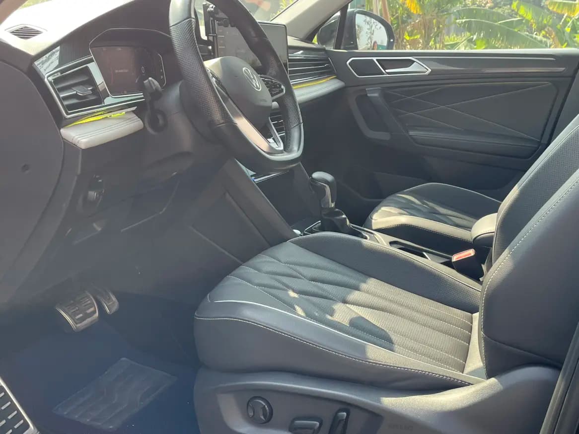 Volkswagen Tiguan L 2021 г. 50076 км. — фото 20