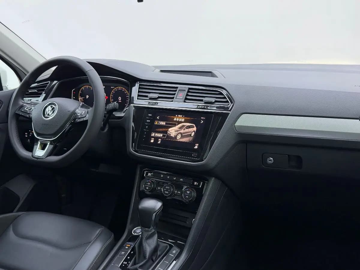 Volkswagen Tiguan L 2021 г. 51077 км. — фото 12