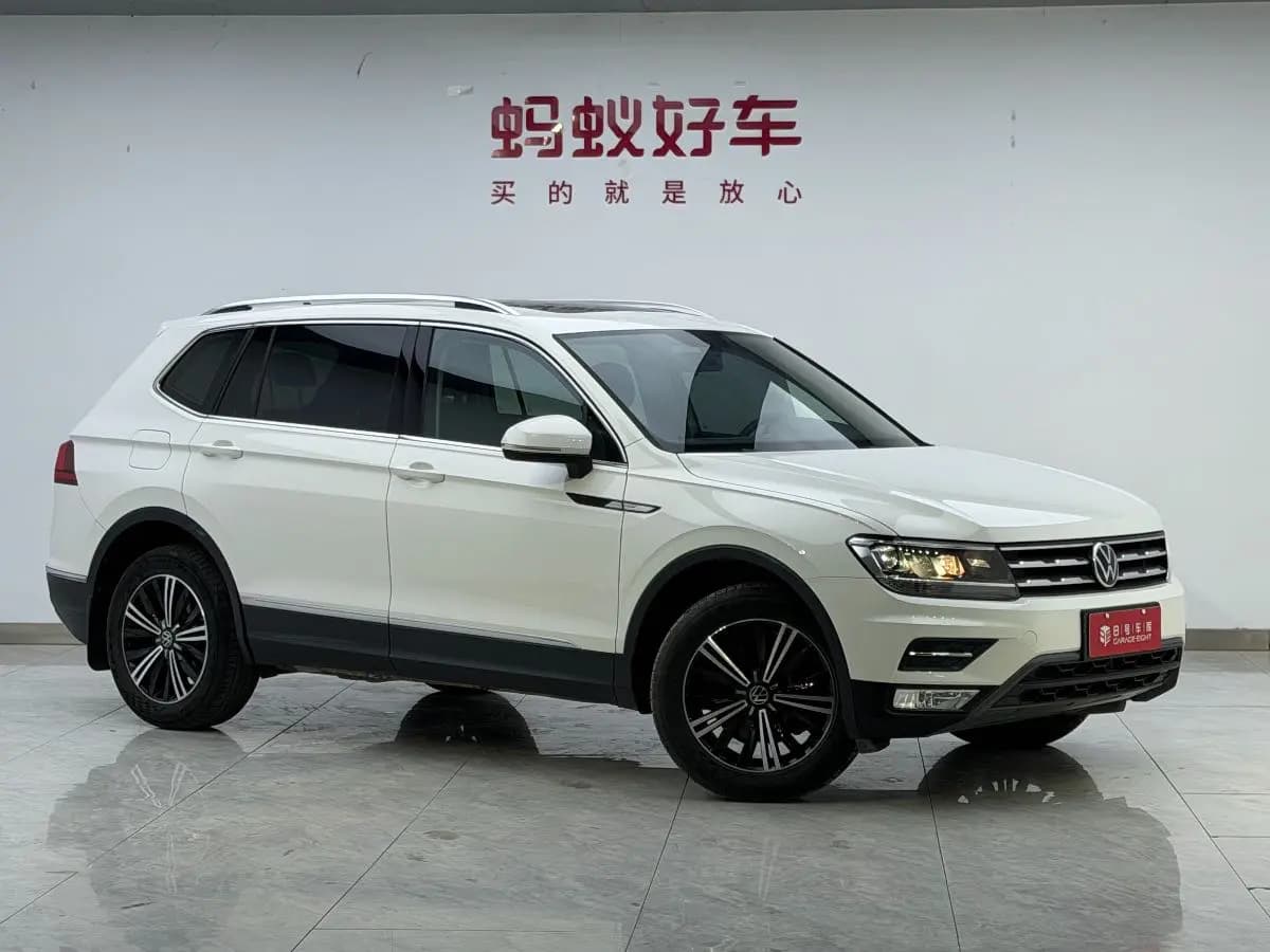 Volkswagen Tiguan L 2021 г. 51077 км. — фото 3