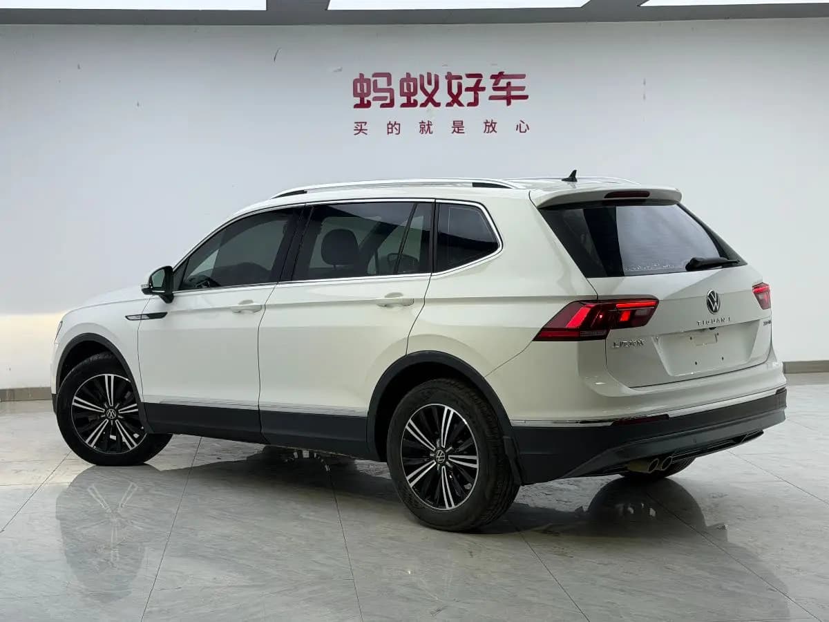 Volkswagen Tiguan L 2021 г. 51077 км. — фото 4