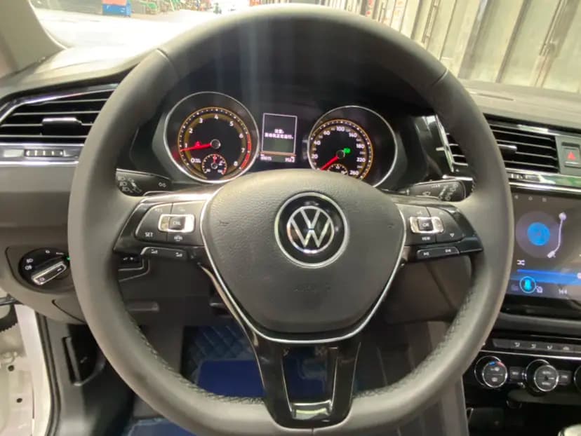 Volkswagen Tiguan L 2021 г. 49078 км. — фото 13