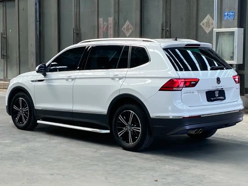 Volkswagen Tiguan L 2021 г. 49078 км. — фото 4