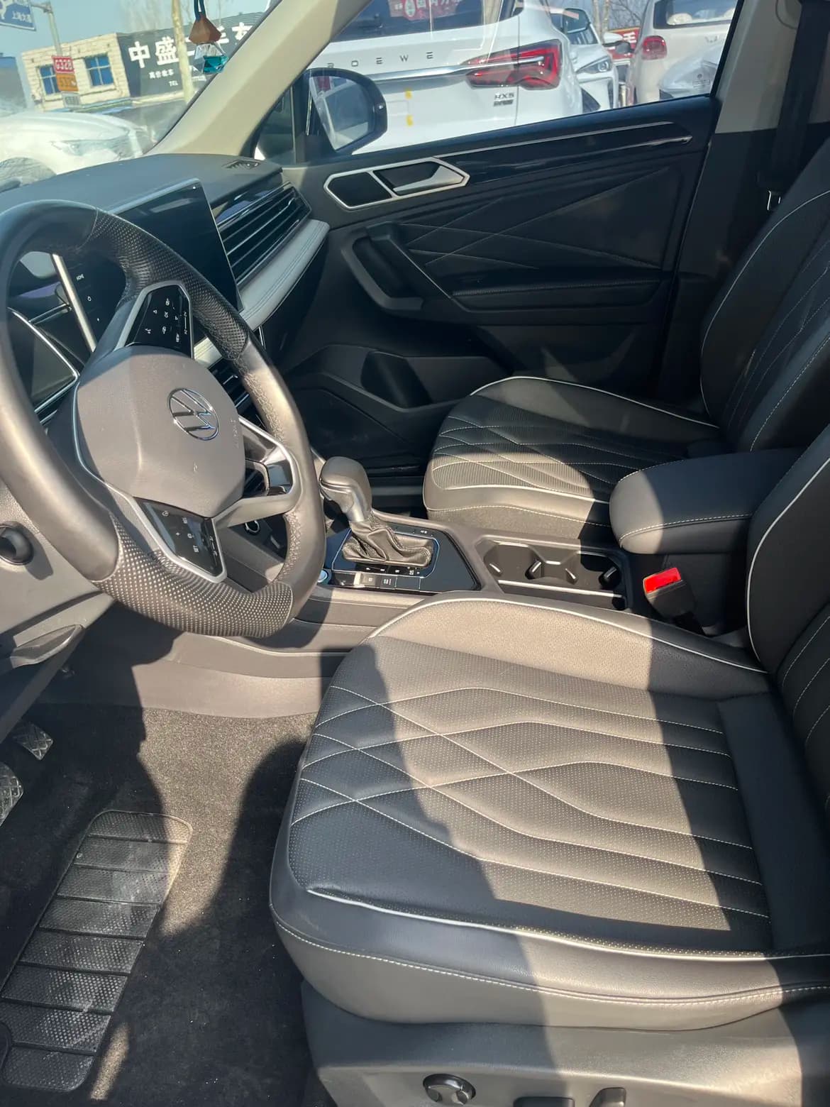 Volkswagen Tiguan L 2022 г. 30079 км. — фото 4