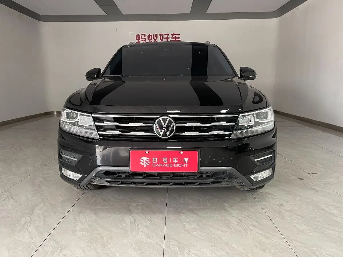 Volkswagen Tiguan L 2021 г. 67080 км. — фото 2