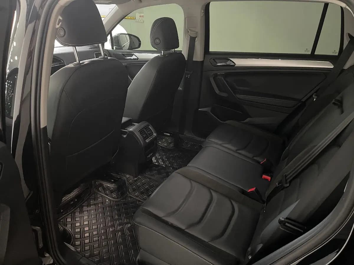 Volkswagen Tiguan L 2021 г. 67080 км. — фото 9