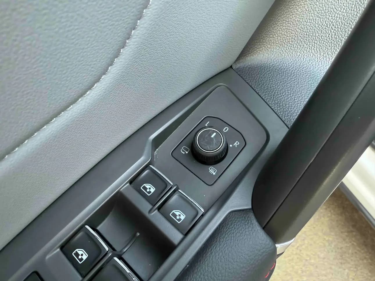 Volkswagen Tiguan L 2022 г. 51082 км. — фото 8