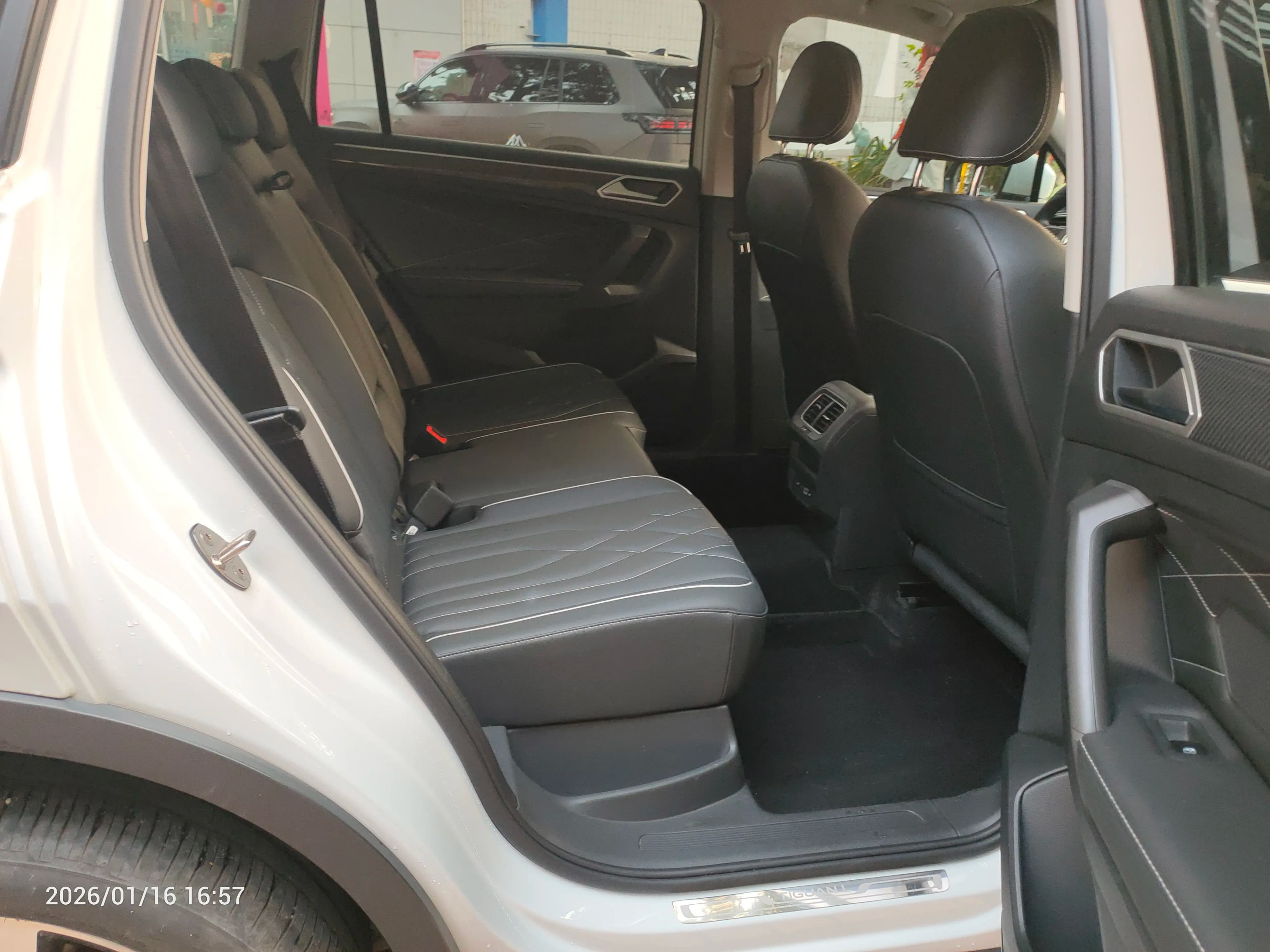 Volkswagen Tiguan L 2024 г. 4385 км. — фото 6