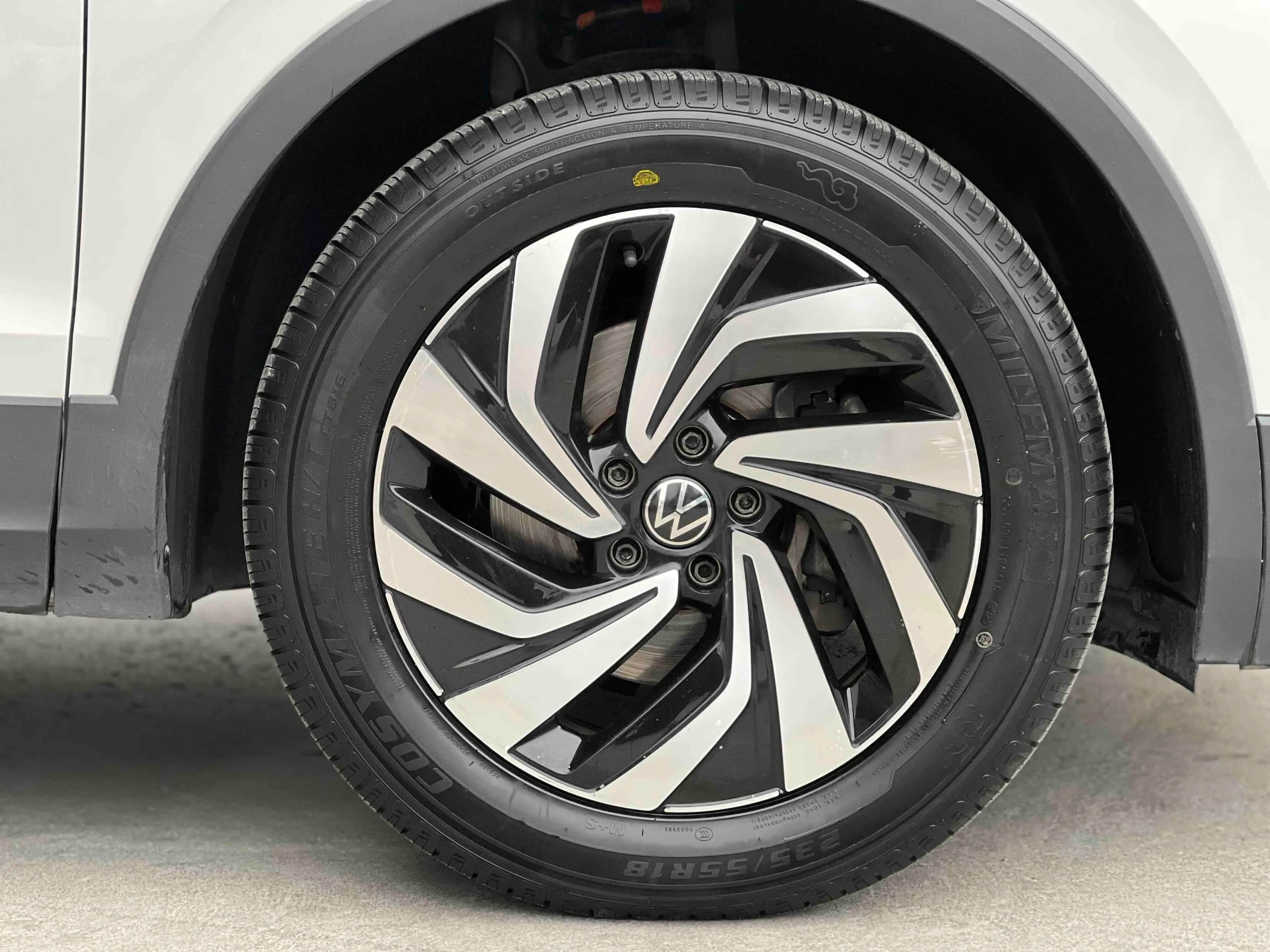 Volkswagen Tiguan L 2022 г. 110086 км. — фото 11