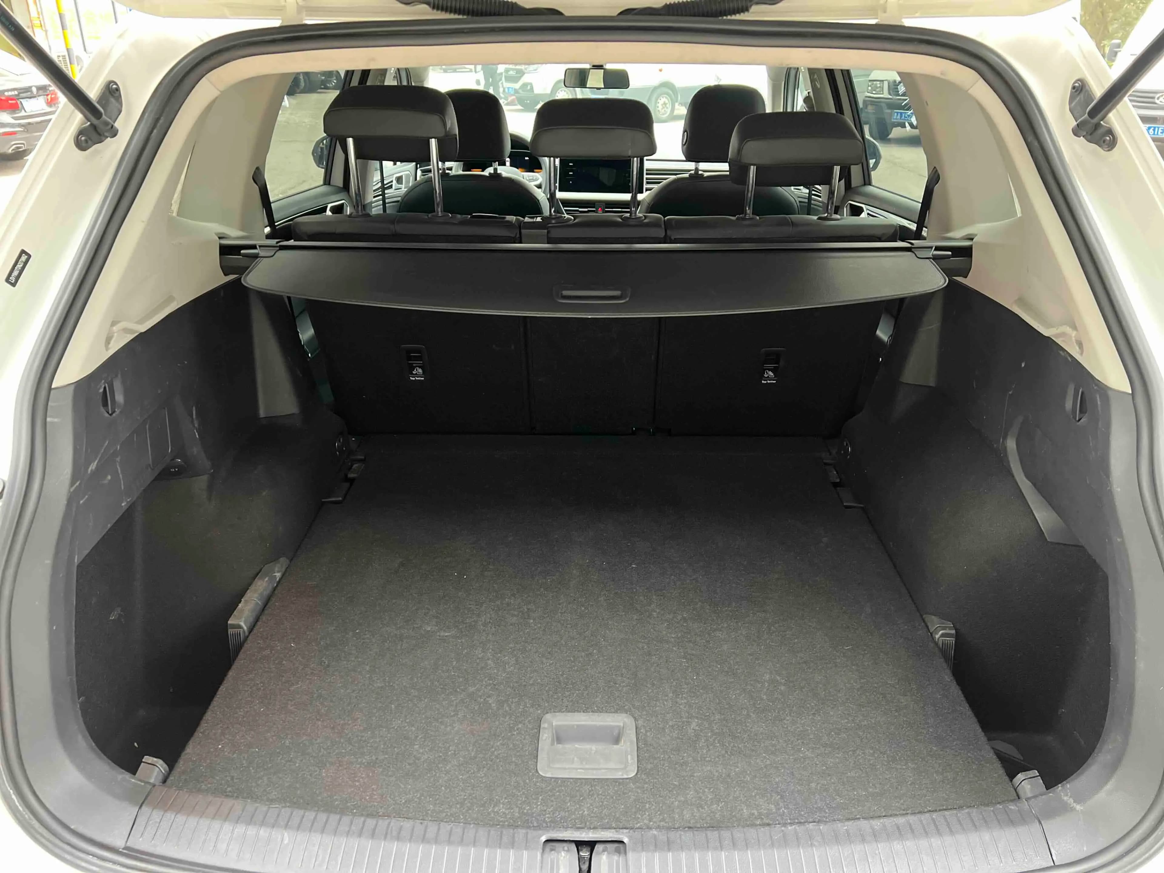 Volkswagen Tiguan L 2022 г. 110086 км. — фото 17