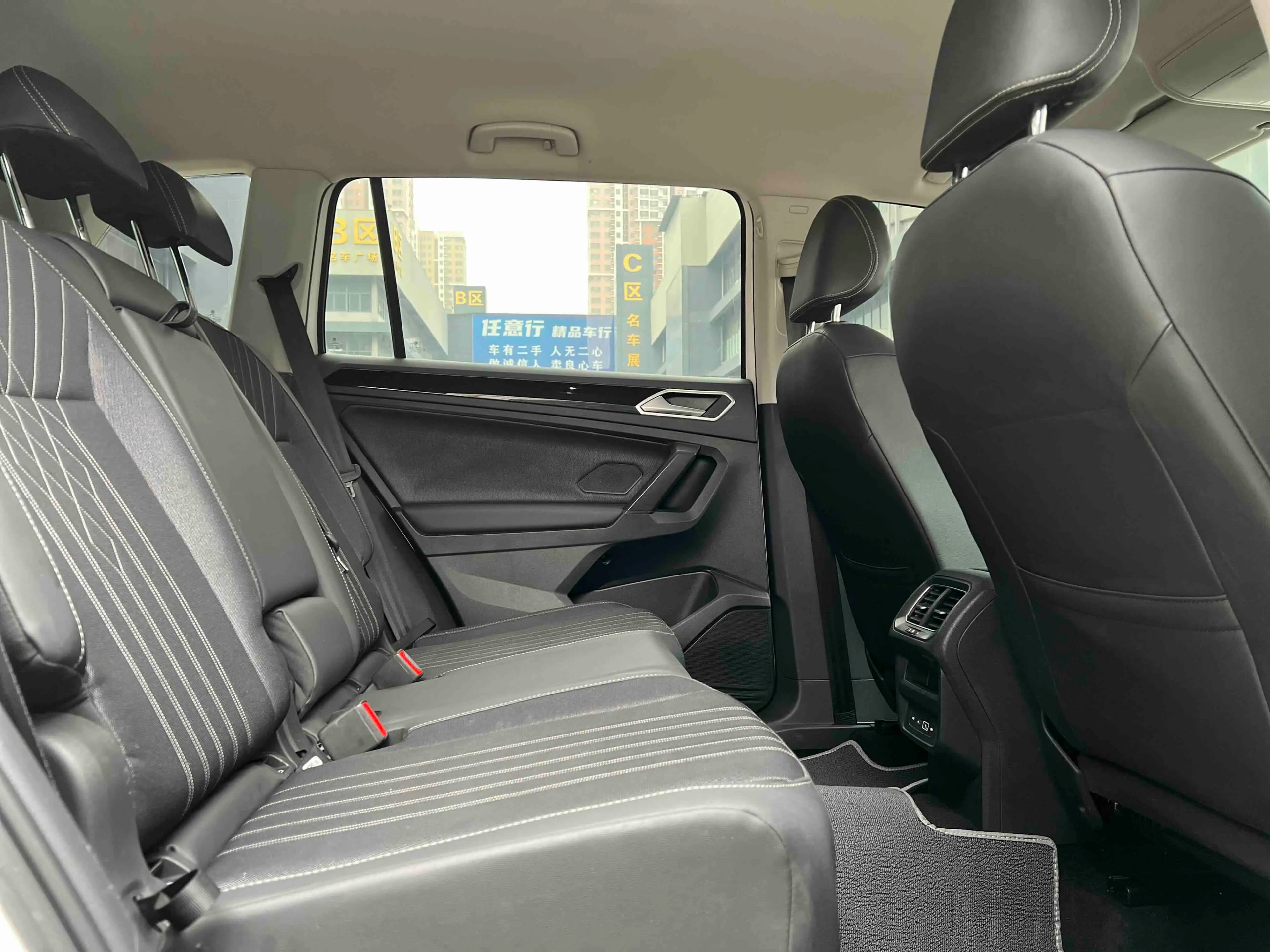 Volkswagen Tiguan L 2022 г. 110086 км. — фото 18