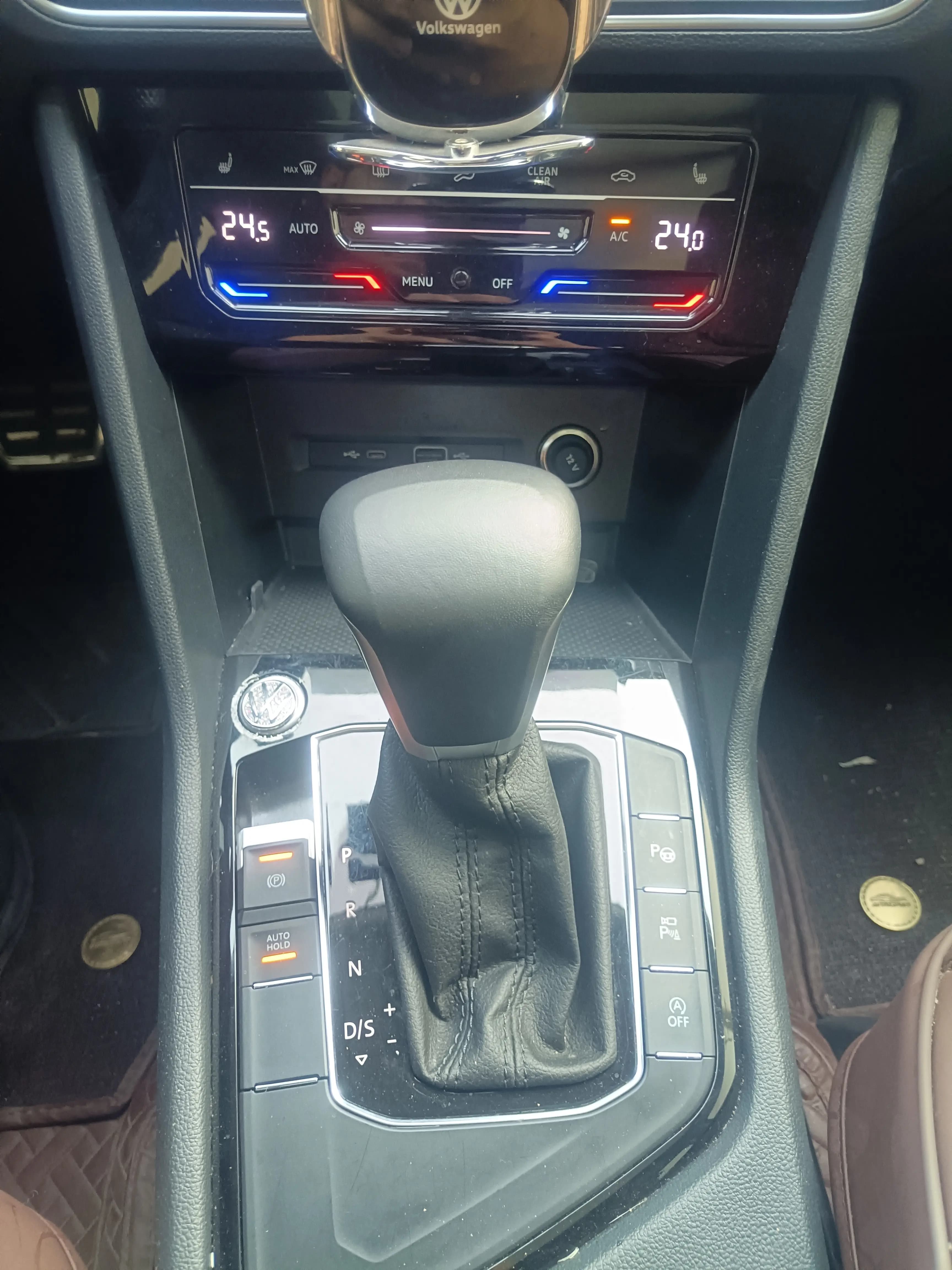 Volkswagen Tiguan L 2024 г. 27088 км. — фото 8
