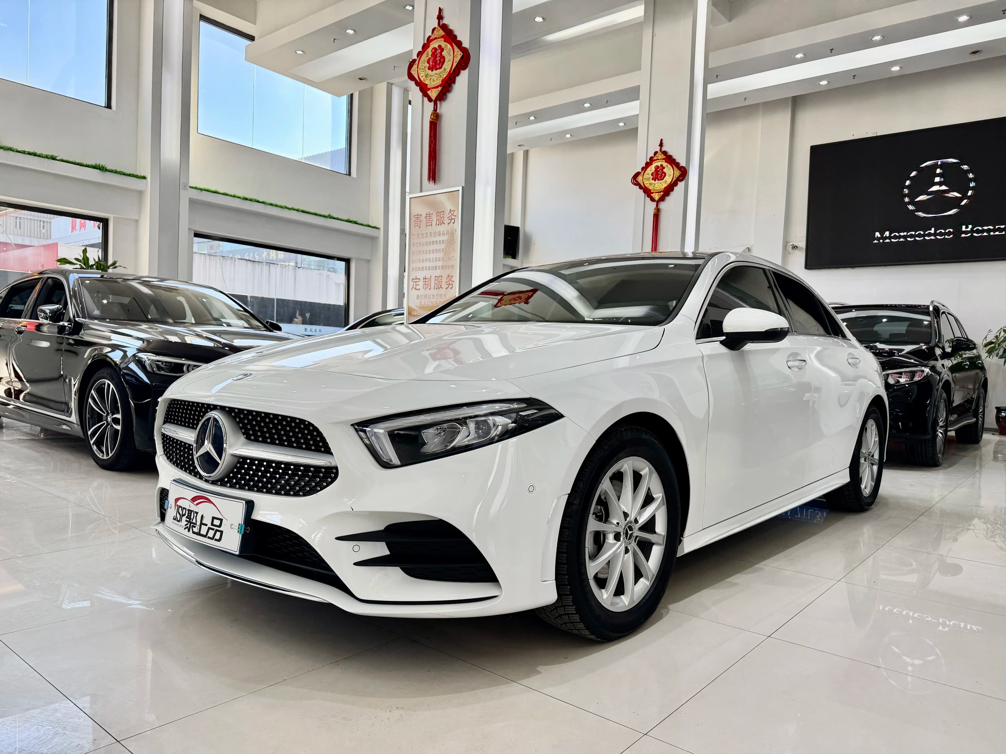 Mercedes-Benz Mercedes Benz A Class 2021 г. 23841 км.