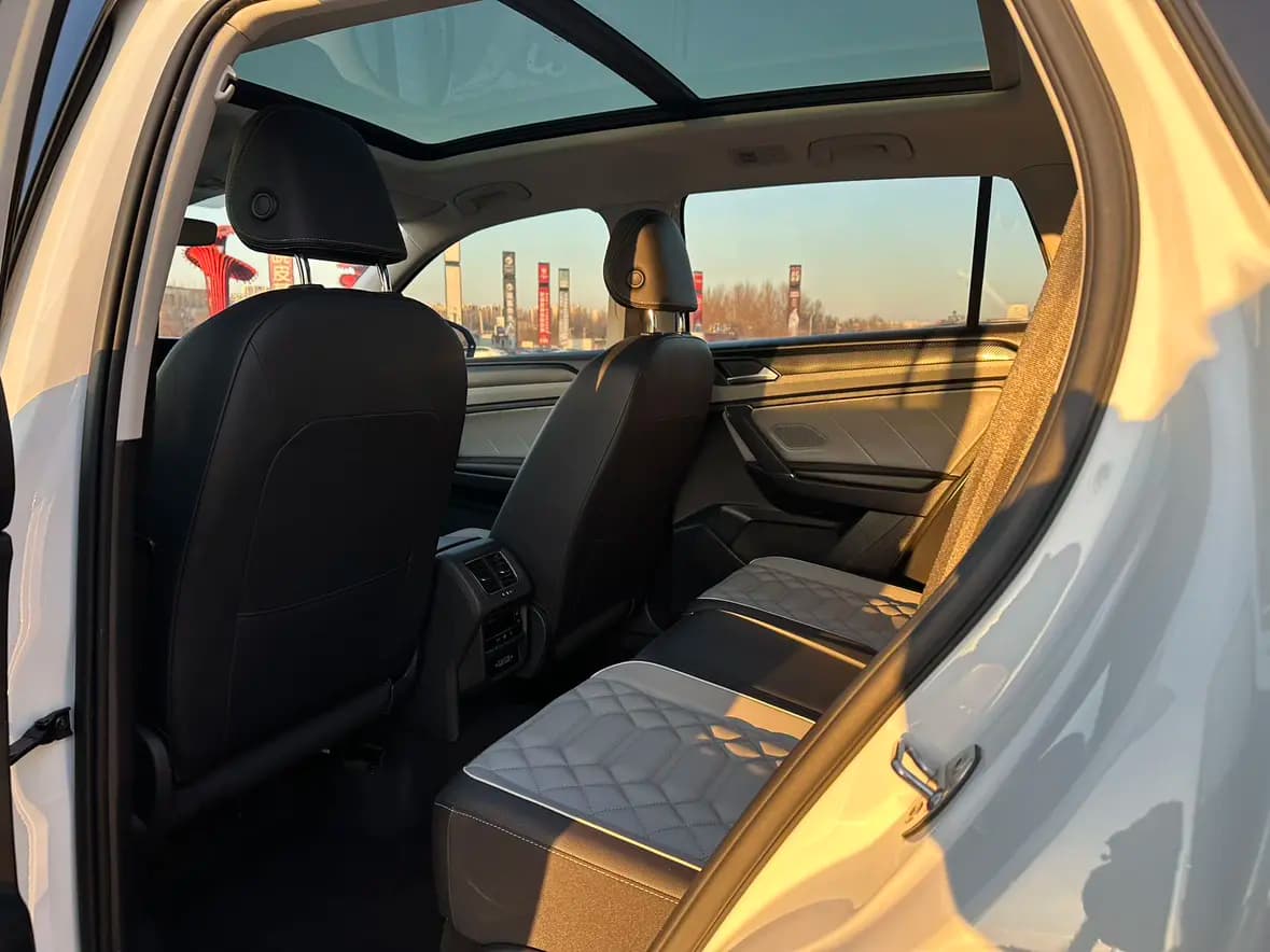 Volkswagen Tayron 2023 г. 35000 км. — фото 17