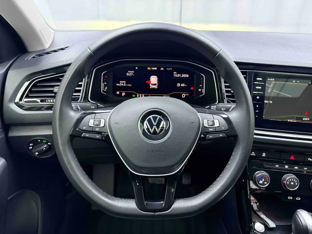 Volkswagen T-Roc 2023 г. 22816 км. — фото 11