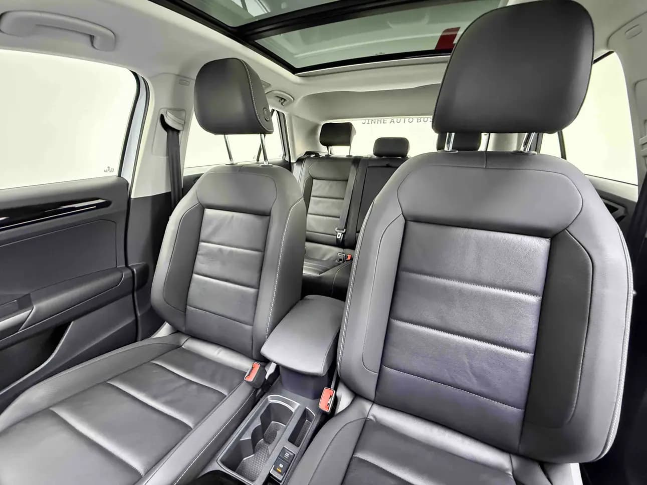 Volkswagen T-Roc 2023 г. 22816 км. — фото 14
