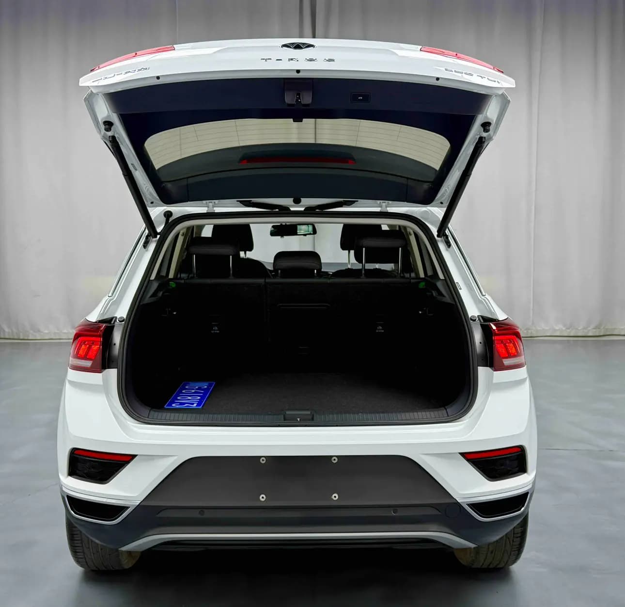 Volkswagen T-Roc 2023 г. 22816 км. — фото 15