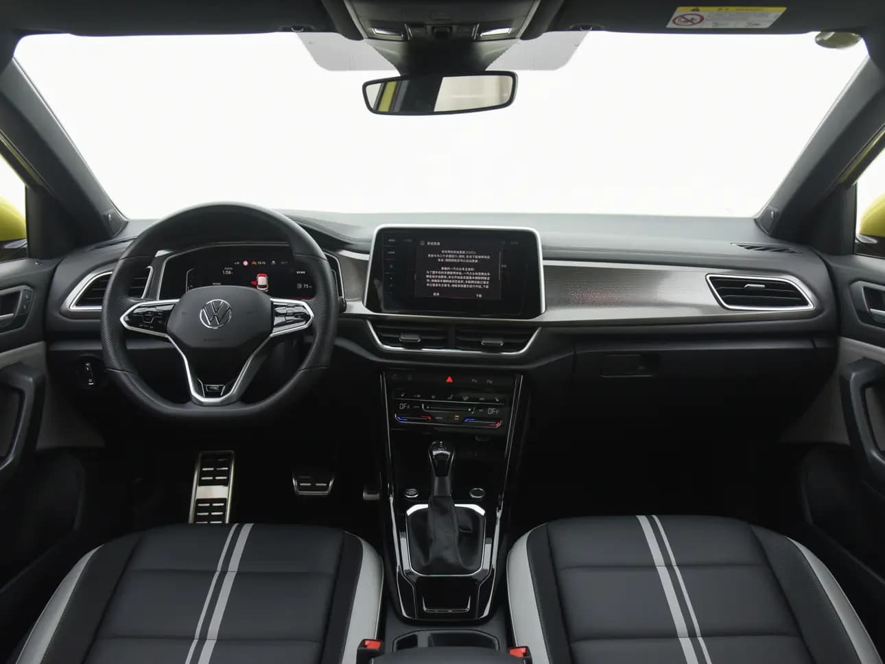Volkswagen T-Roc 2023 г. 2017 км. — фото 4