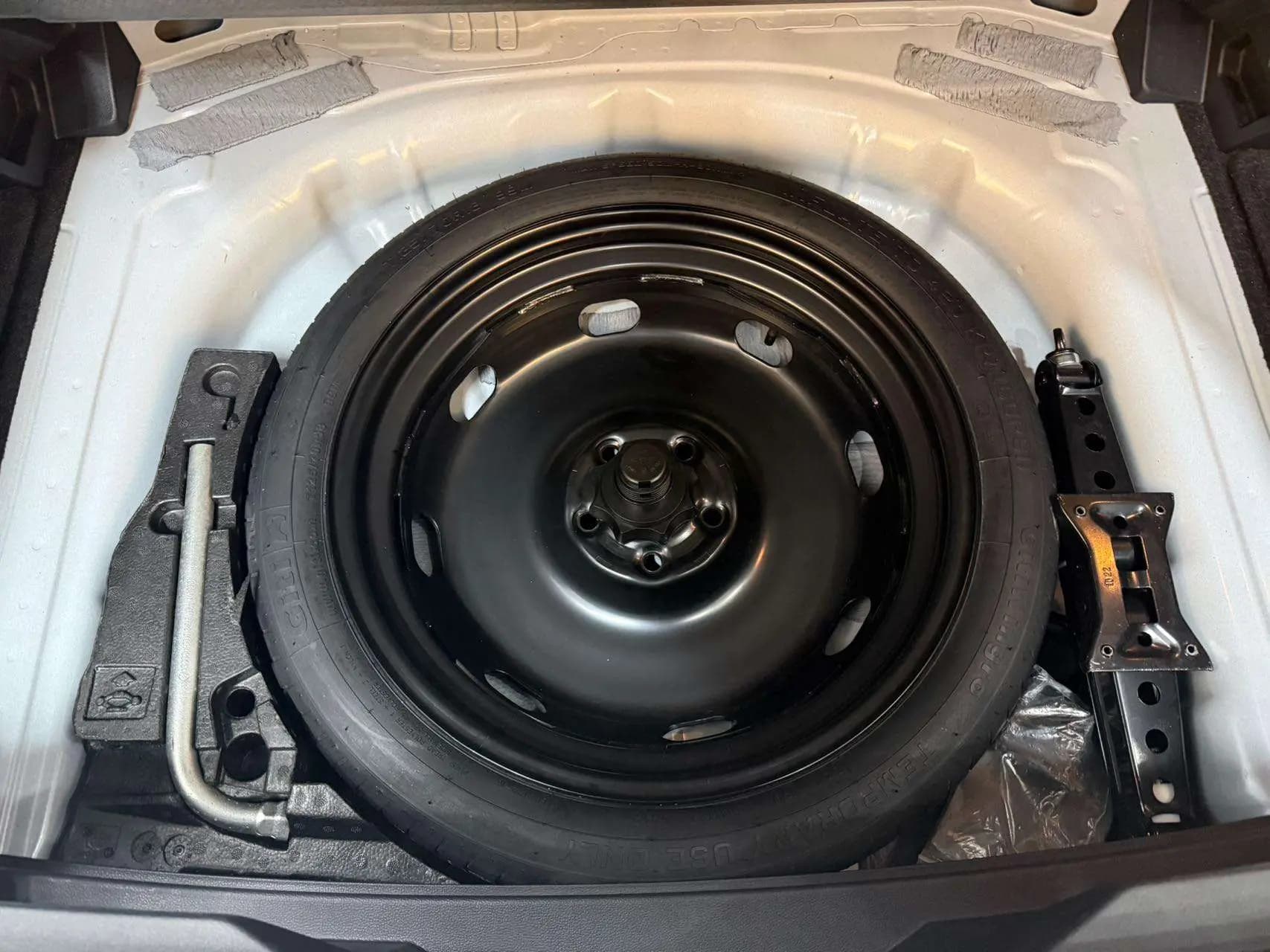Volkswagen T-Roc 2023 г. 28019 км. — фото 9