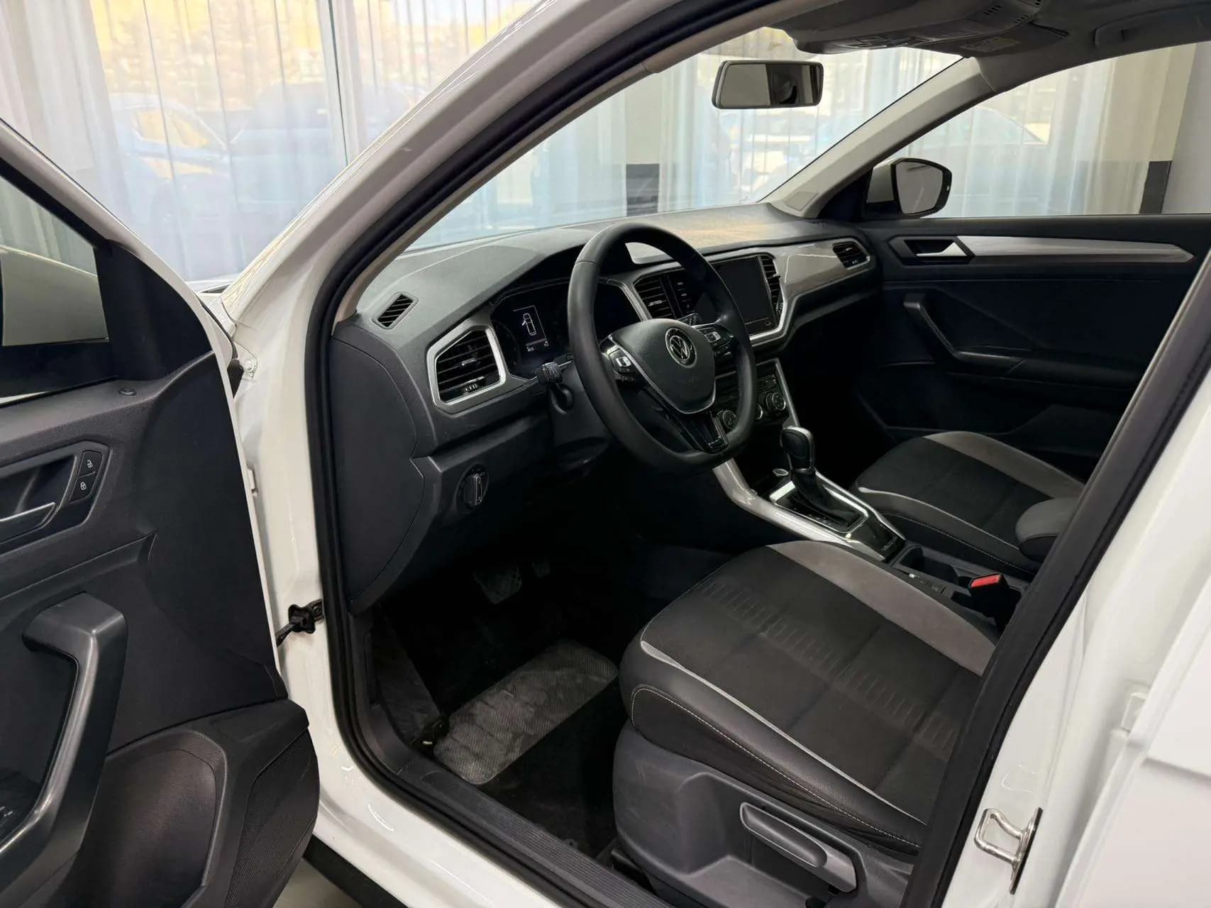 Volkswagen T-Roc 2022 г. 38127 км. — фото 11