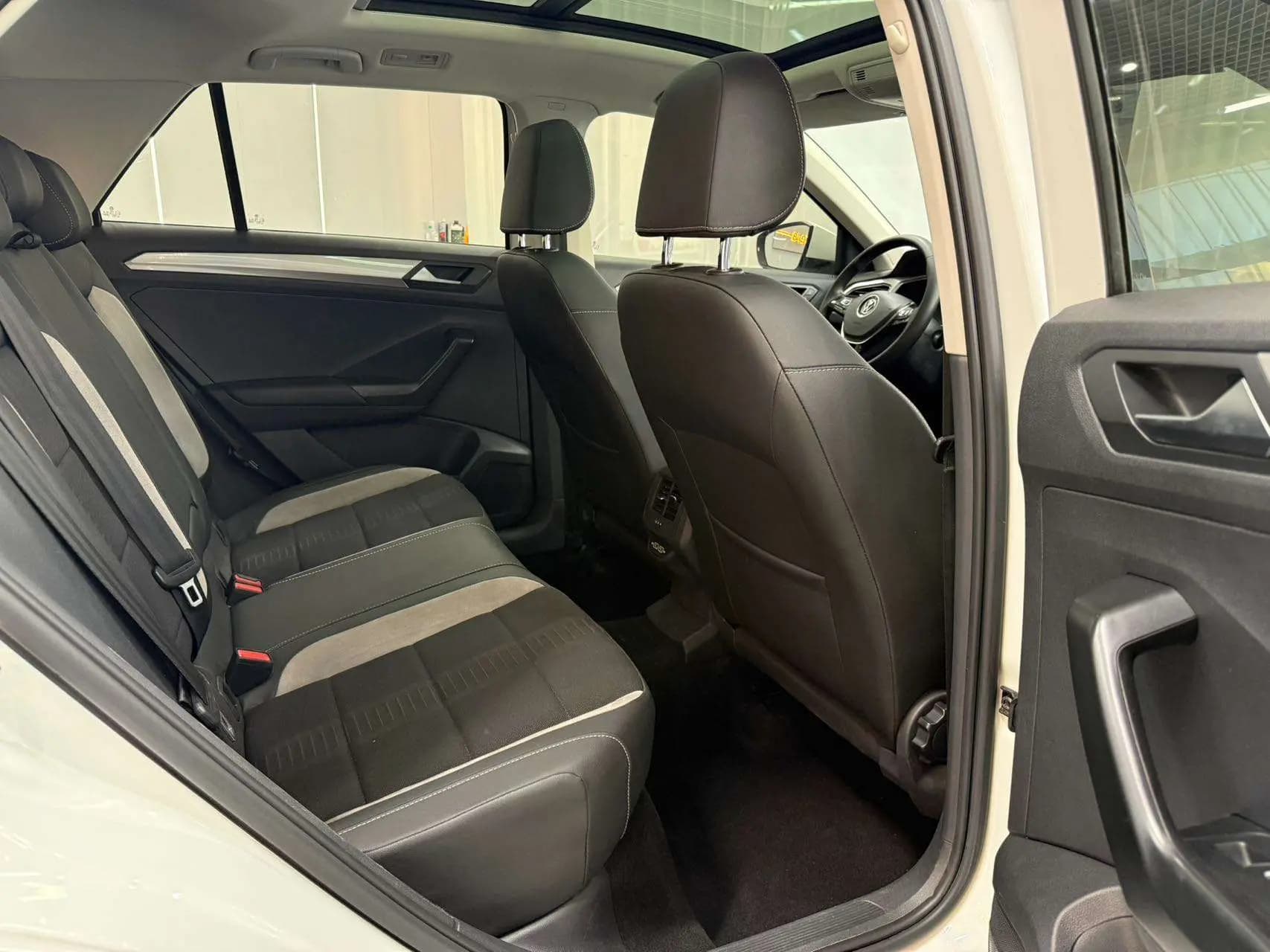 Volkswagen T-Roc 2022 г. 38127 км. — фото 13