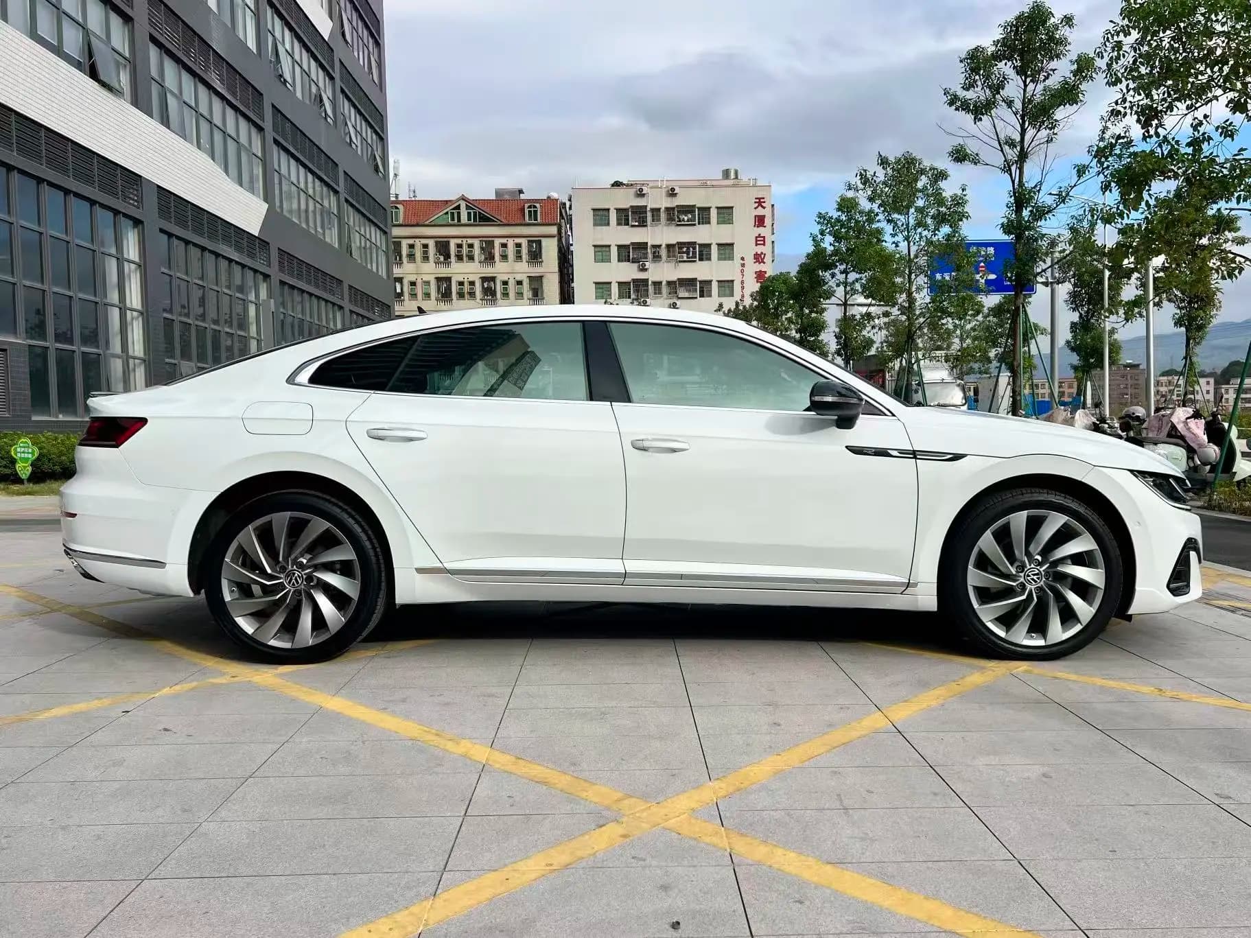 Volkswagen Arteon 2023 г. 45084 км. — фото 7