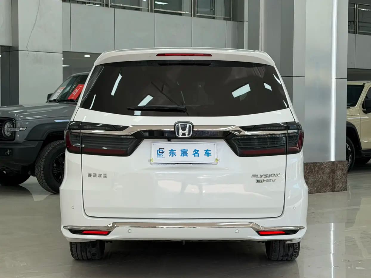 Honda Elysion 2022 г. 67062 км. — фото 5