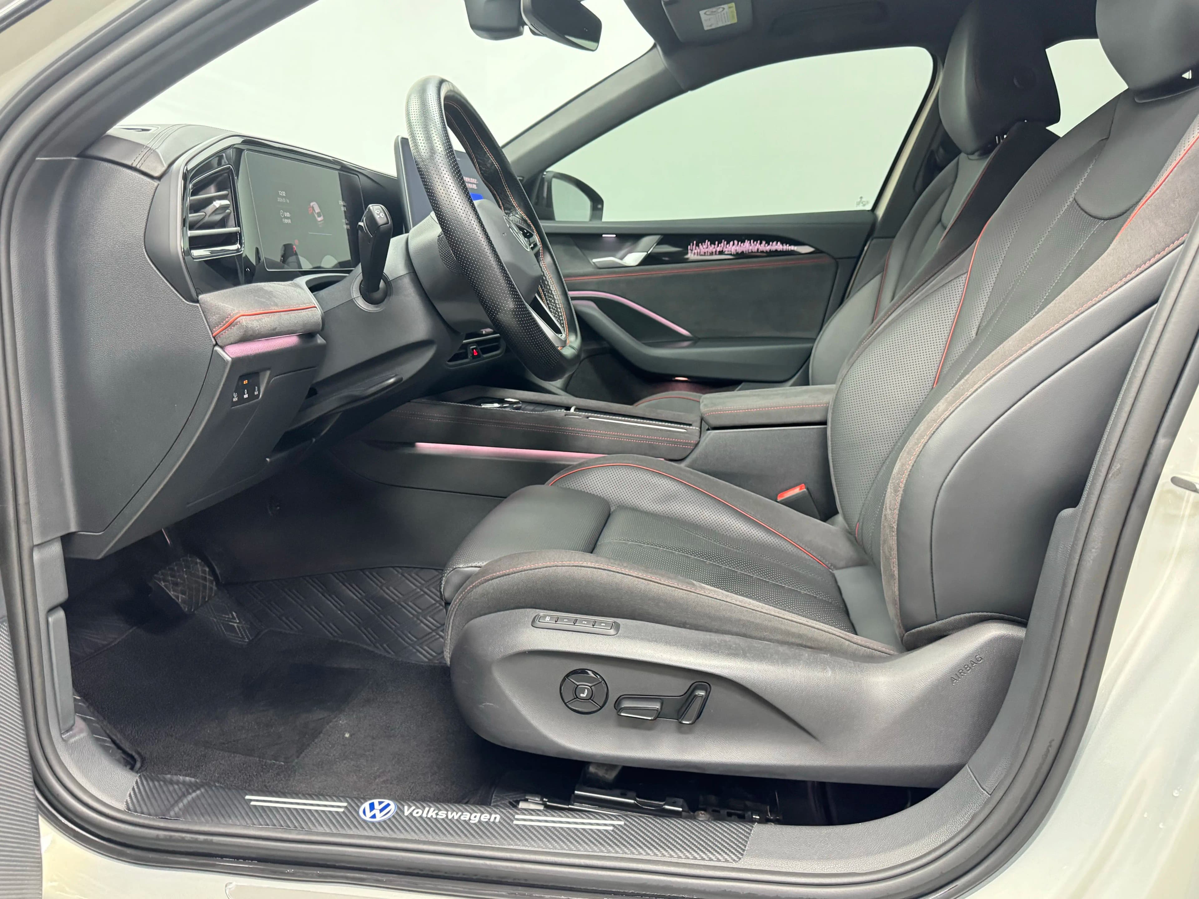 Volkswagen Magotan 2025 г. 37431 км. — фото 15