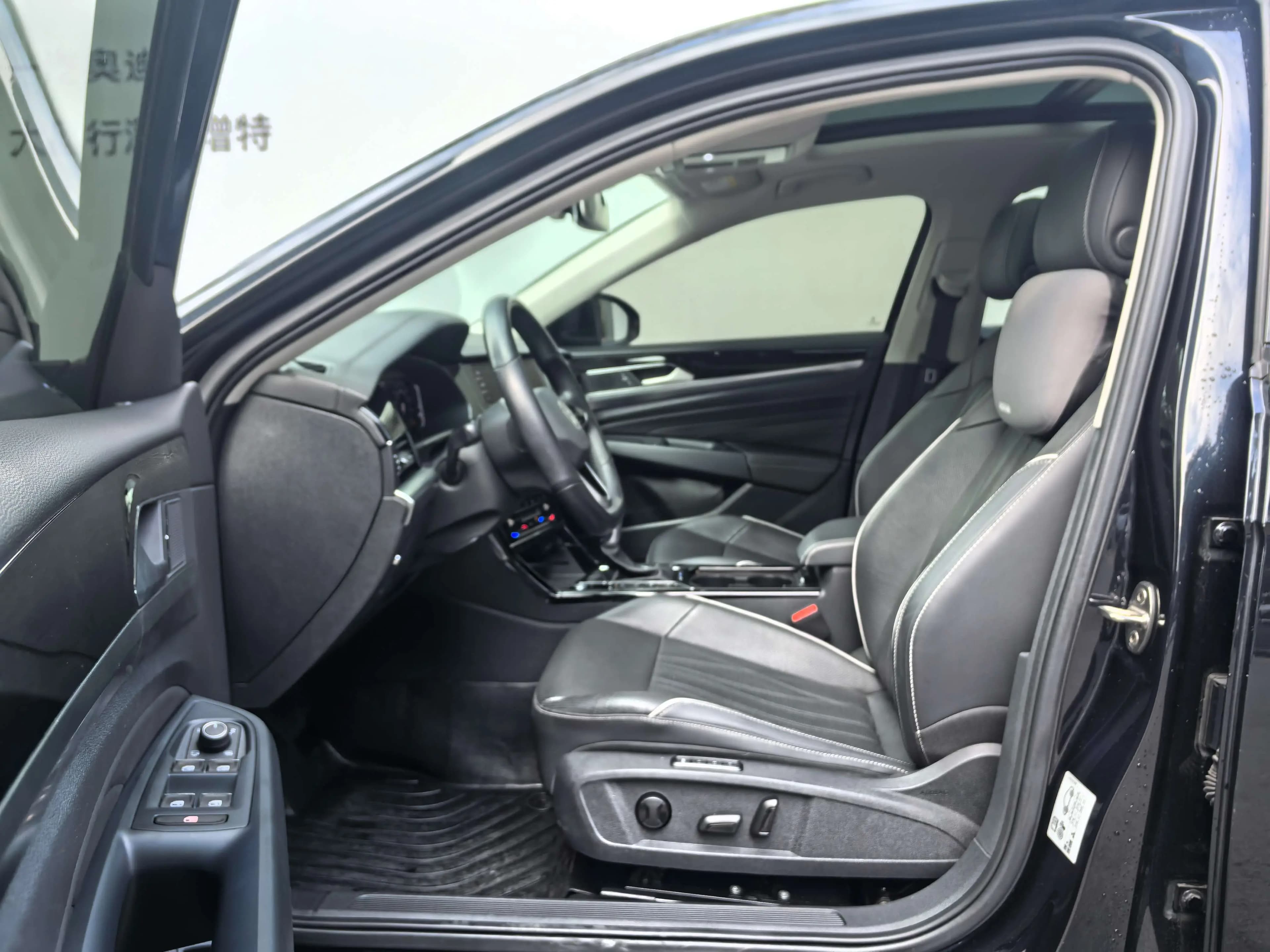 Volkswagen Passat PHEV 2022 г. 69584 км. — фото 17