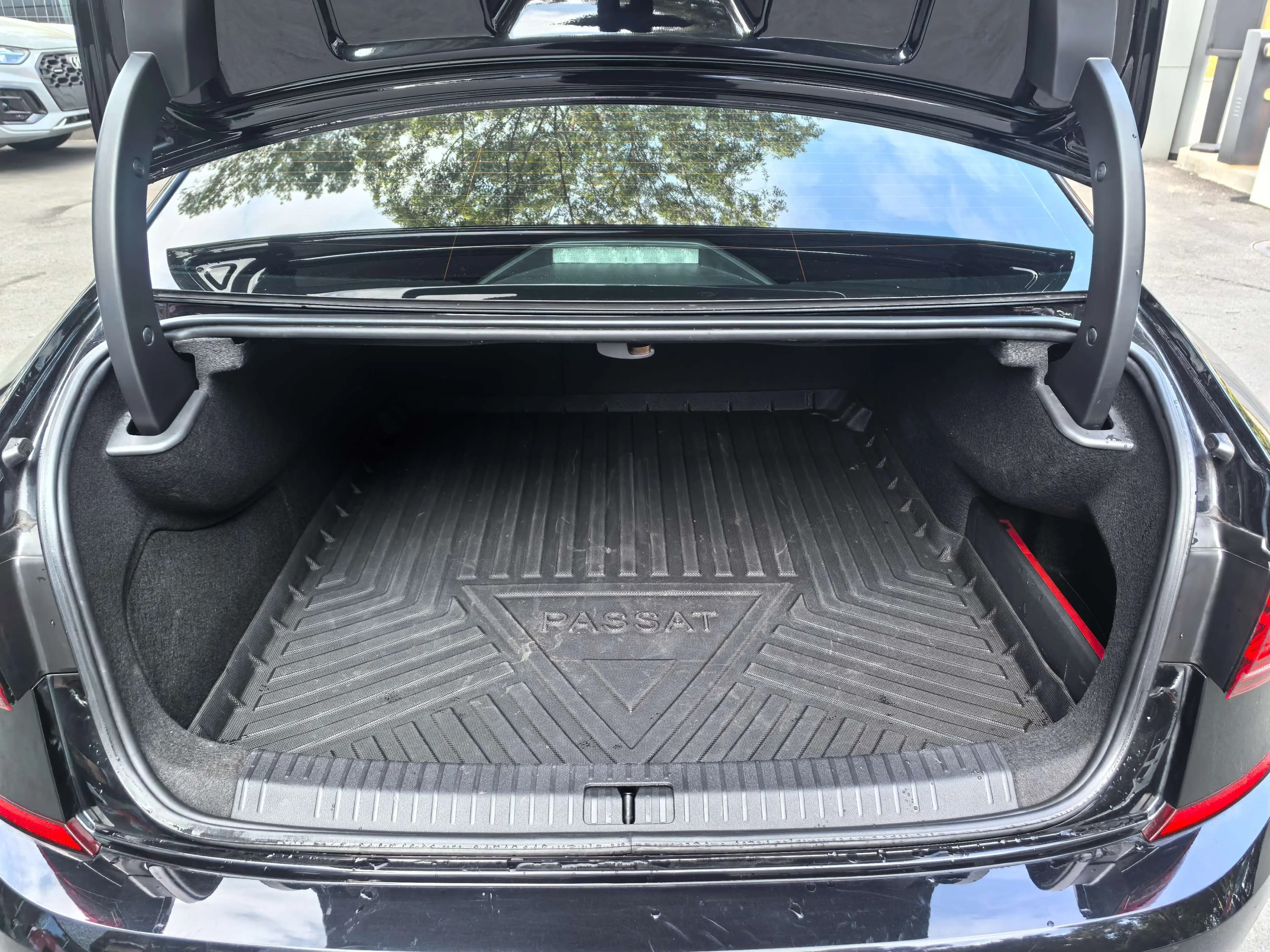 Volkswagen Passat PHEV 2022 г. 69584 км. — фото 23