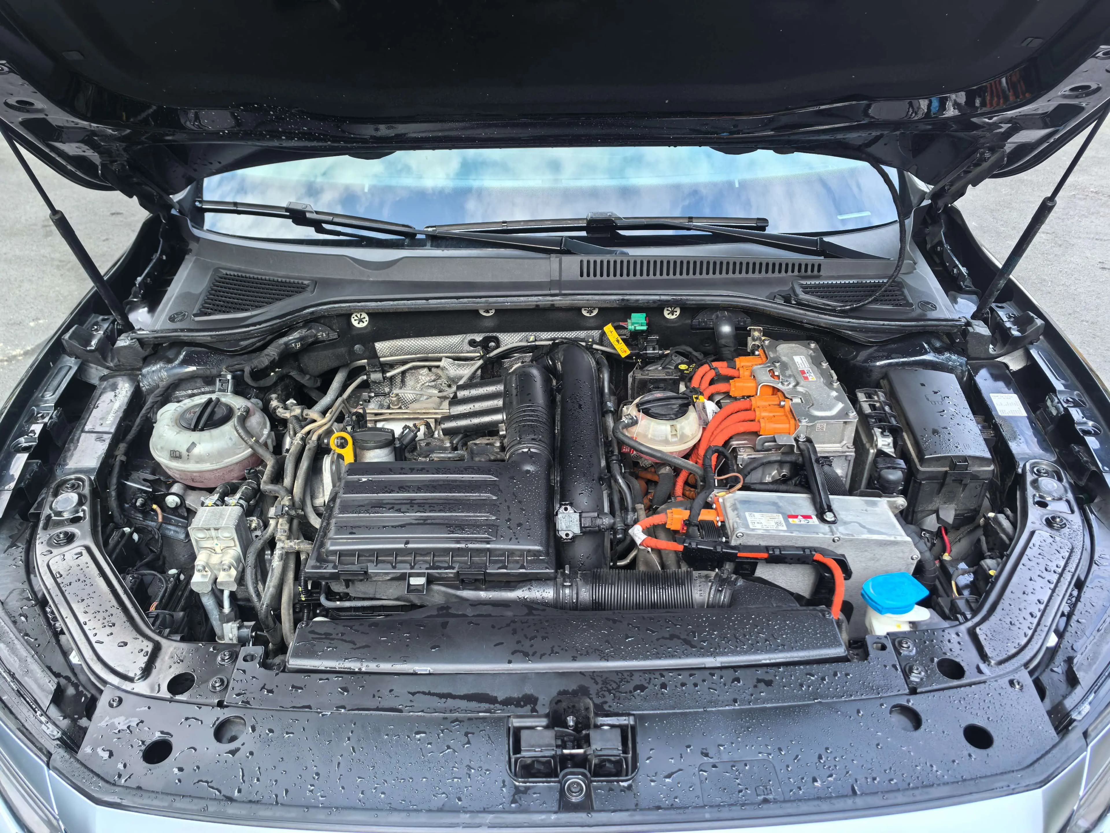 Volkswagen Passat PHEV 2022 г. 69584 км. — фото 7