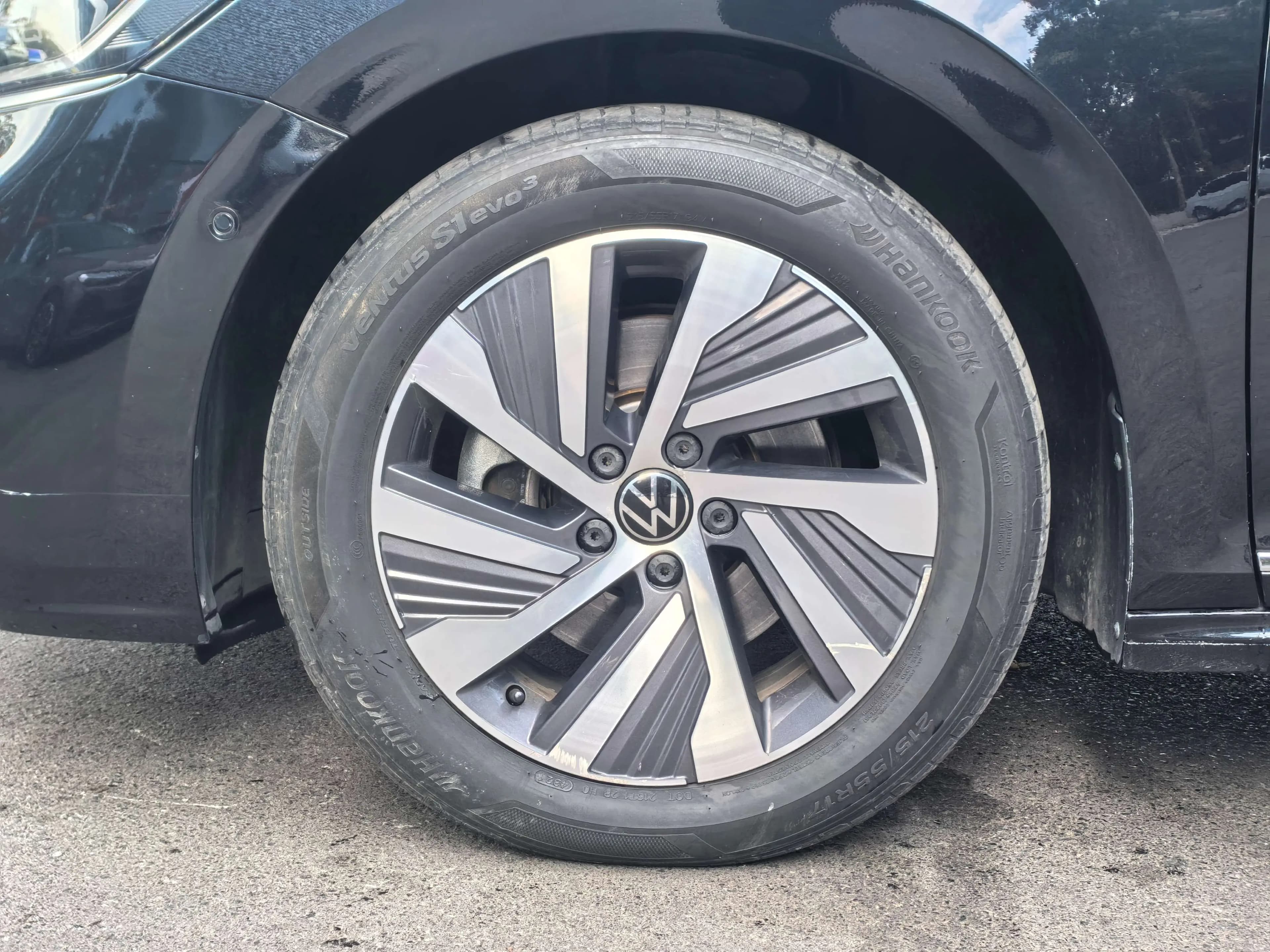 Volkswagen Passat PHEV 2022 г. 69584 км. — фото 10