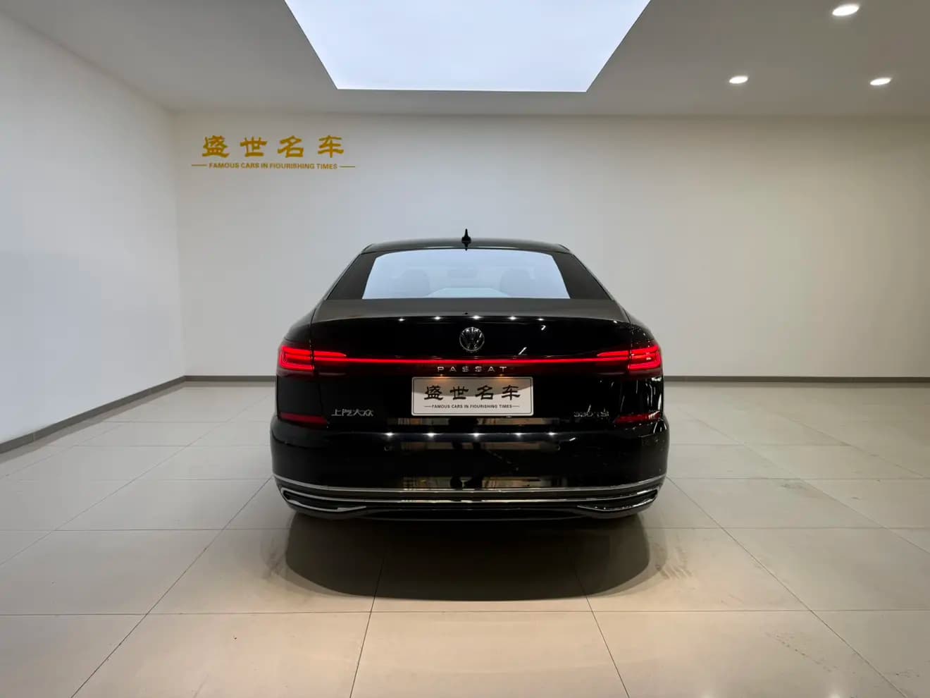 Volkswagen Passat 2023 г. 68085 км. — фото 3