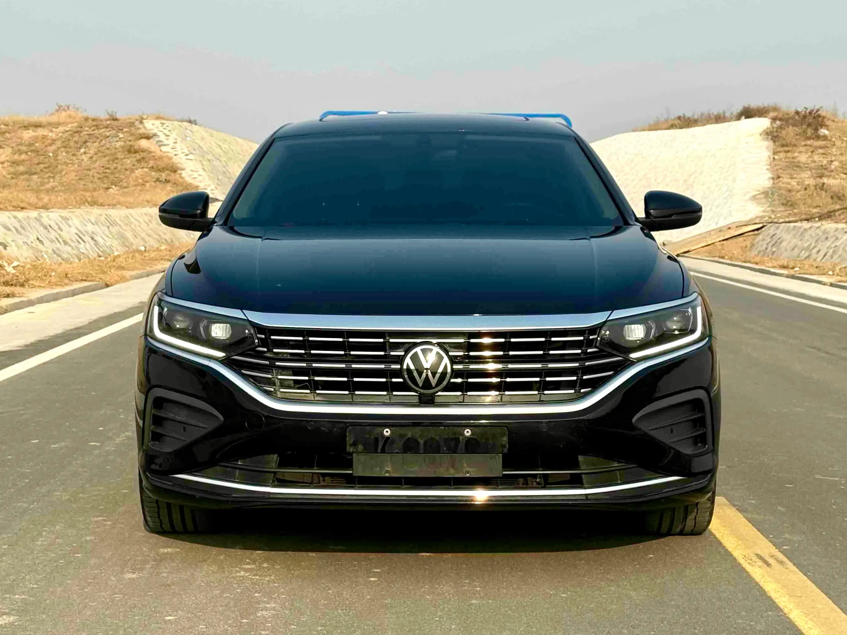 Volkswagen Passat 2024 г. 32086 км. — фото 2