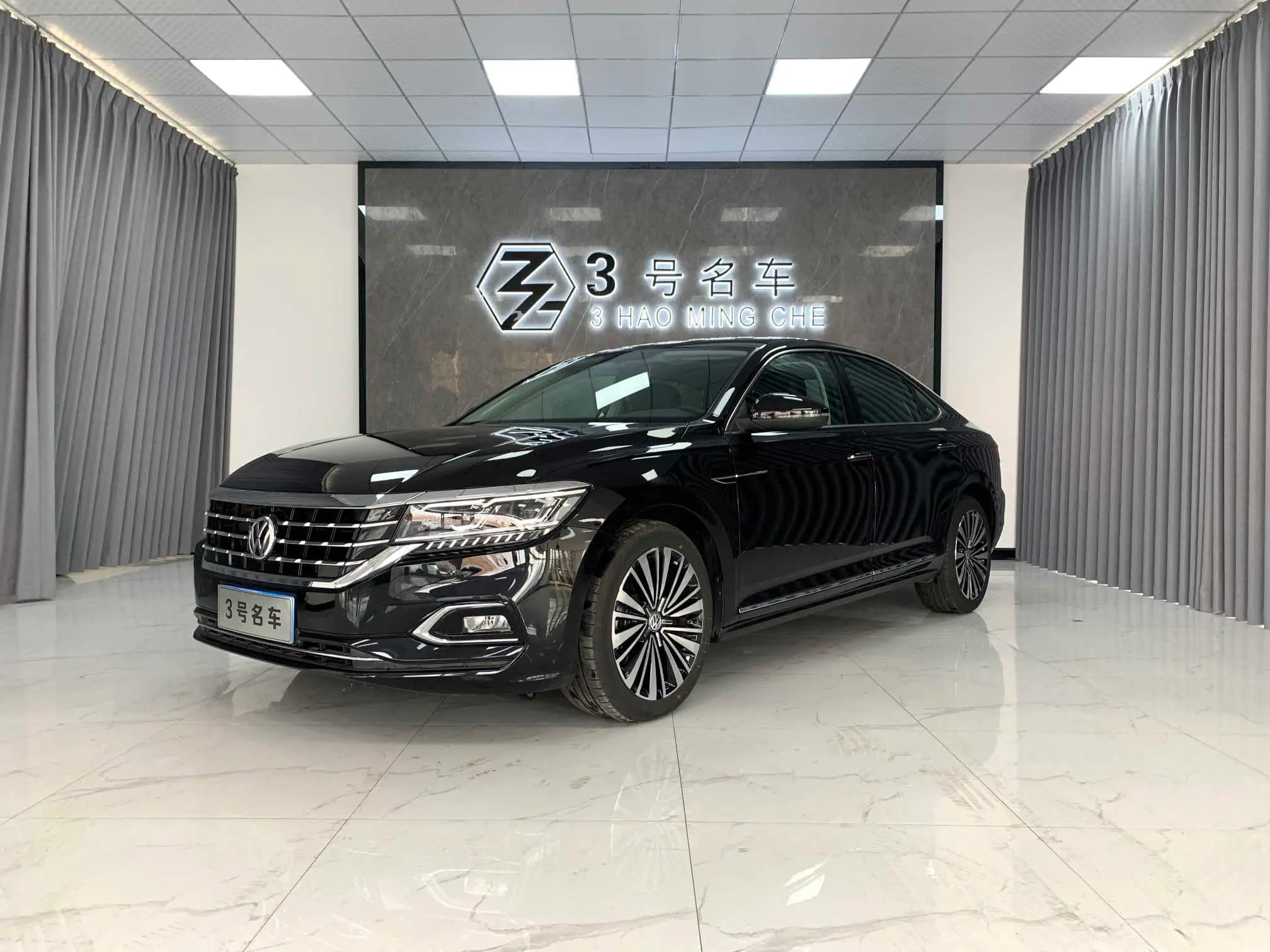 Volkswagen Passat 2021 г. 77124 км.