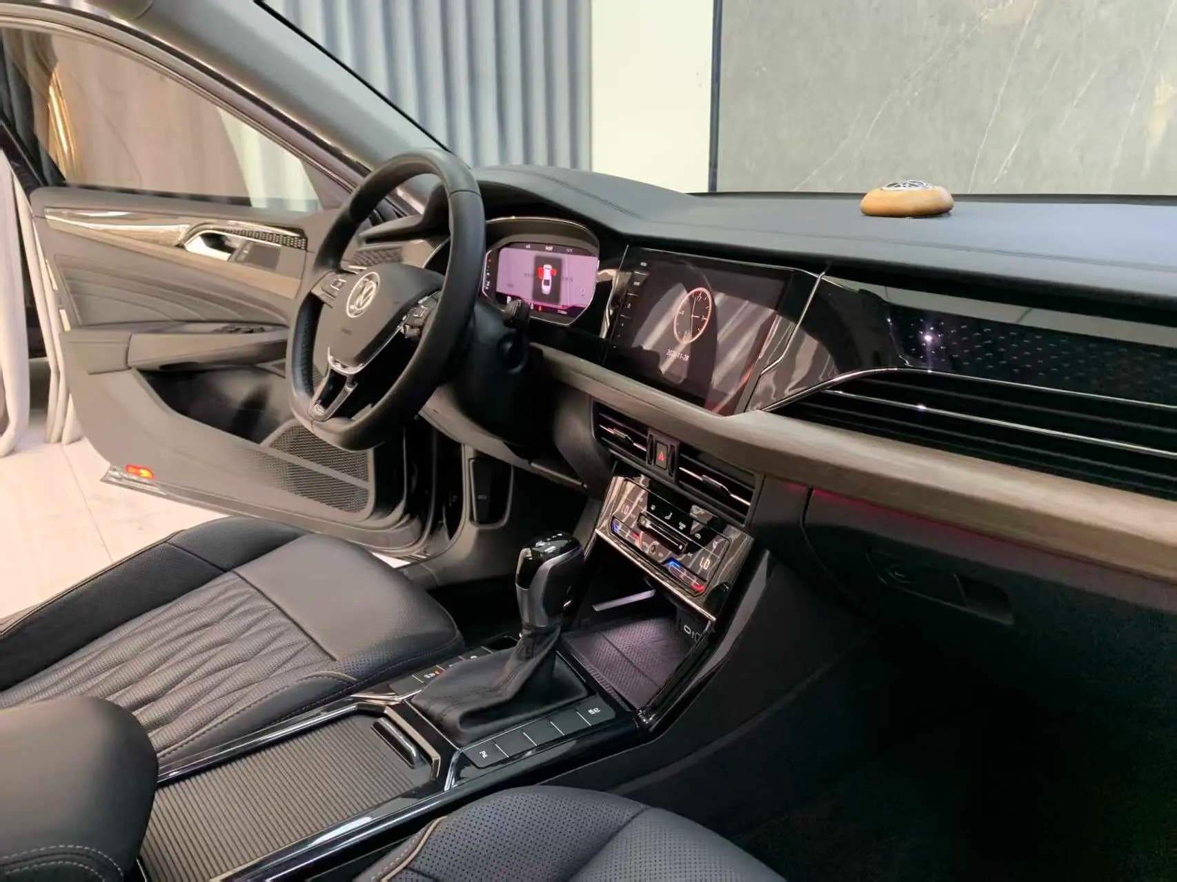 Volkswagen Passat 2021 г. 77124 км. — фото 13